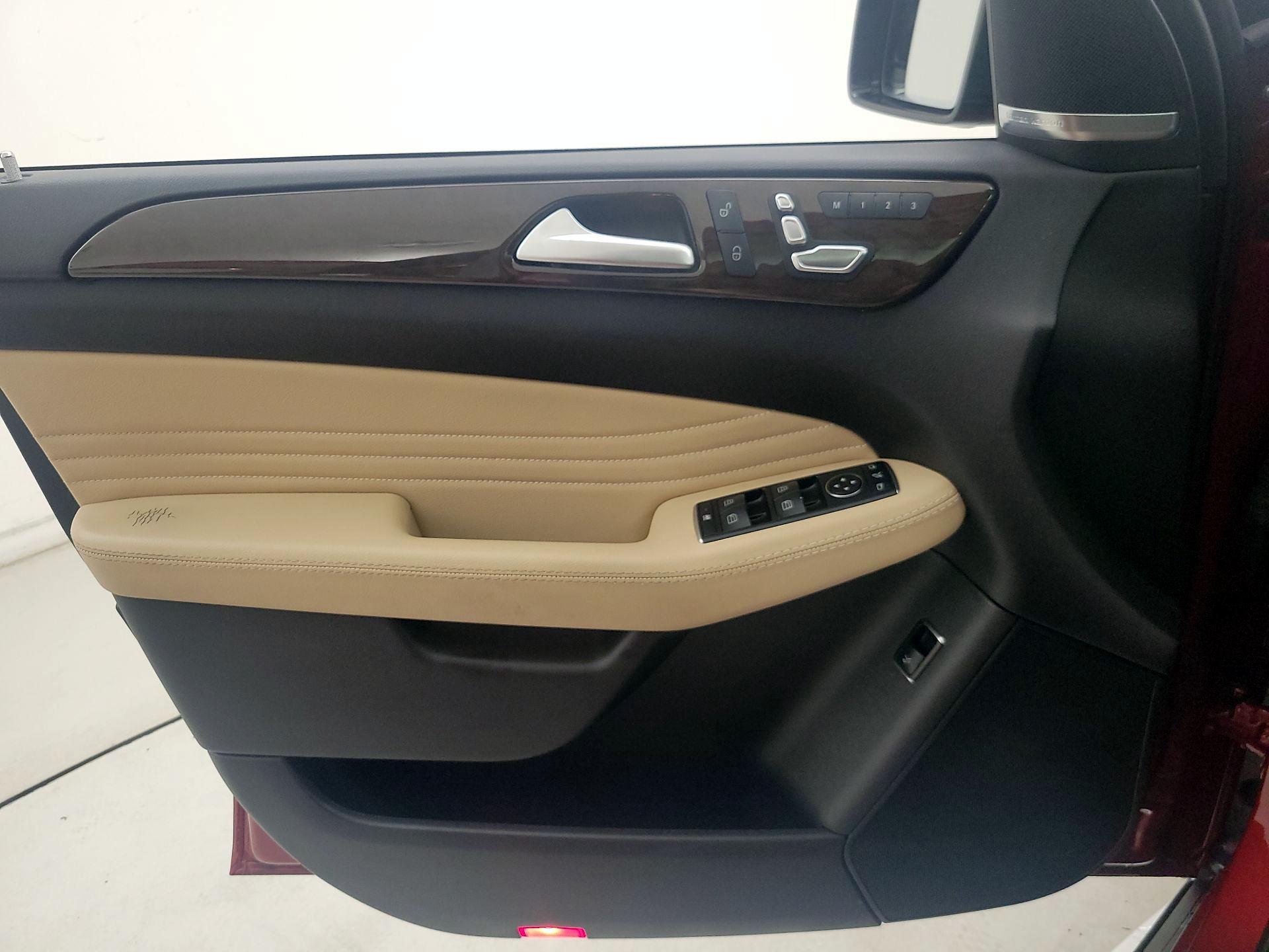 Thumbnail: 2019 Mercedes-Benz GLE - 12