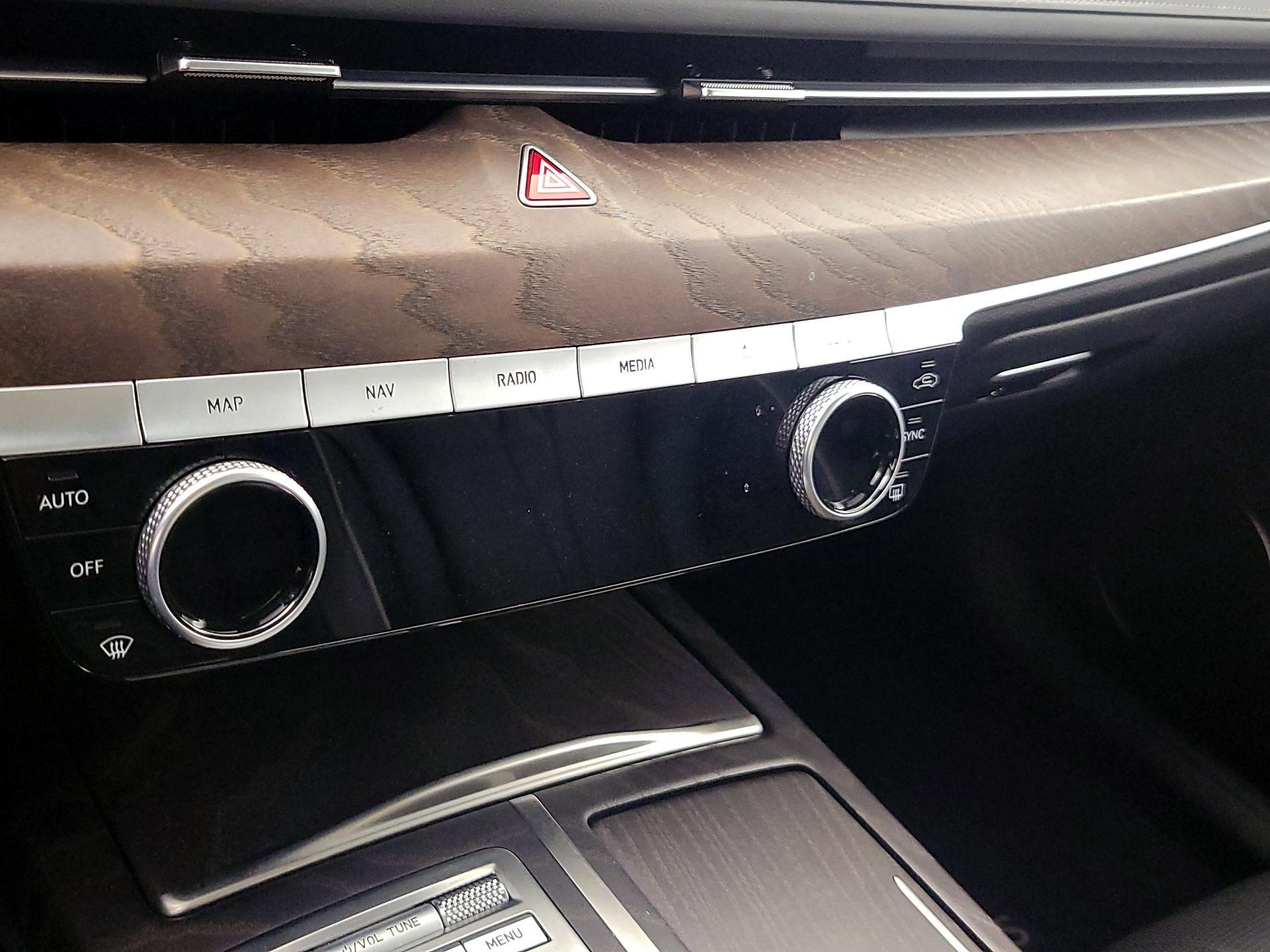 Thumbnail: 2023 Genesis G80 - 17