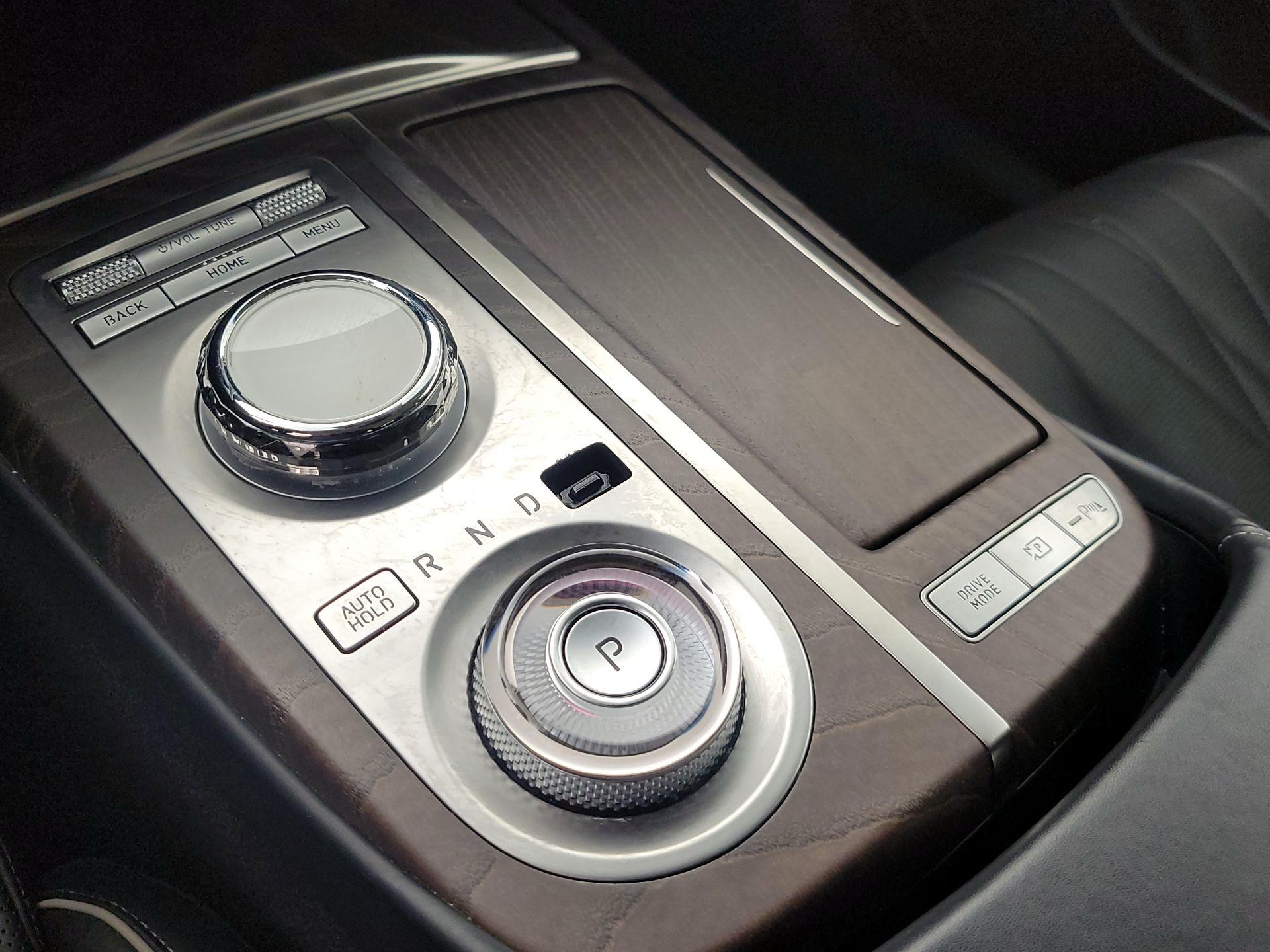 Thumbnail: 2023 Genesis G80 - 18