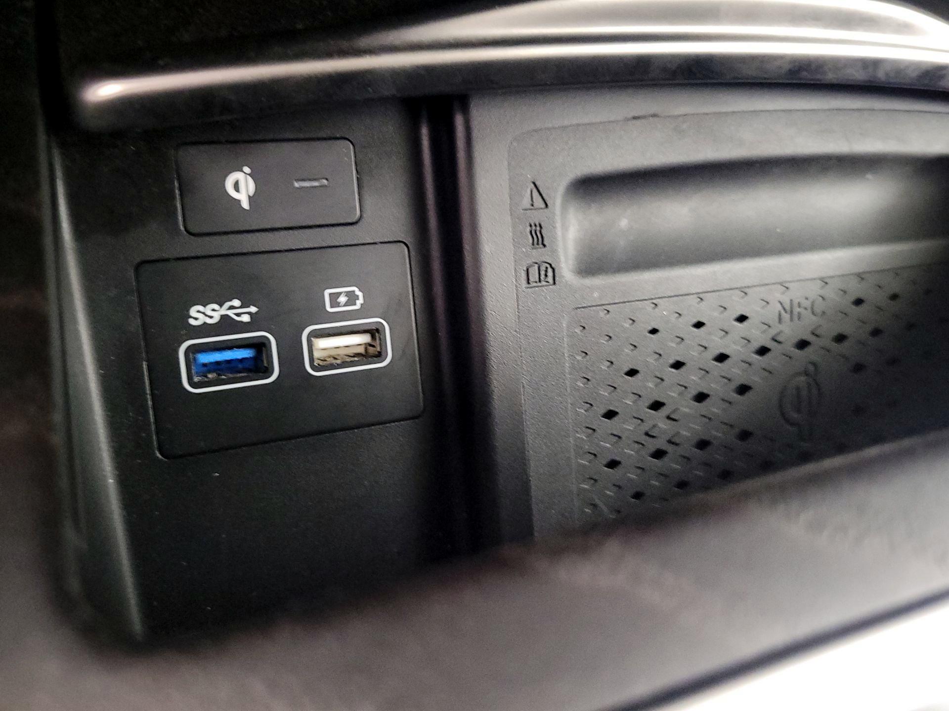 Thumbnail: 2023 Genesis G80 - 19