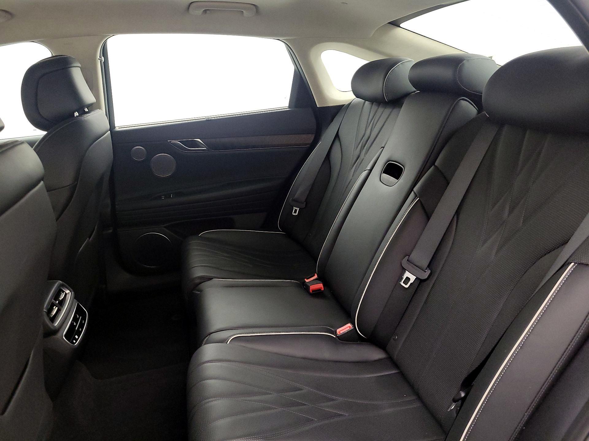 Thumbnail: 2023 Genesis G80 - 20