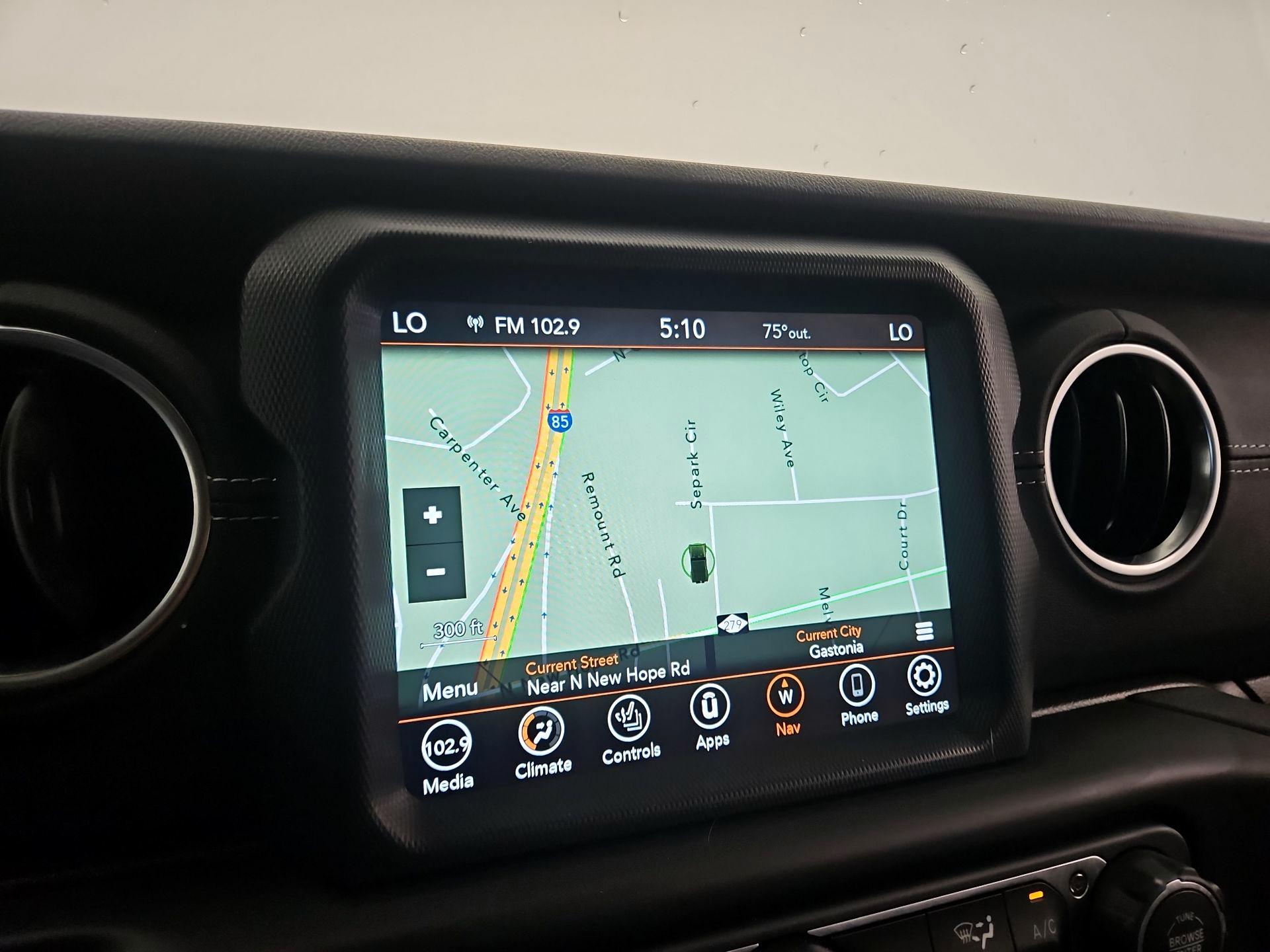 Thumbnail: 2022 Jeep Wrangler - 14