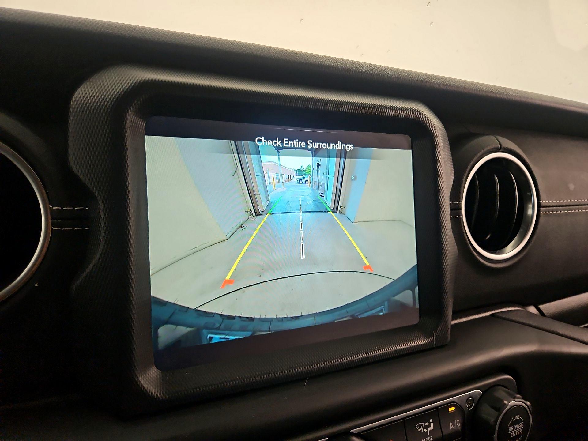 Thumbnail: 2022 Jeep Wrangler - 15