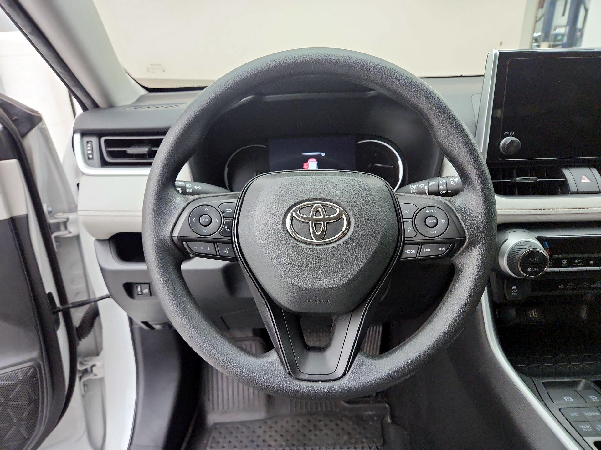 Thumbnail: 2023 Toyota RAV4 - 10