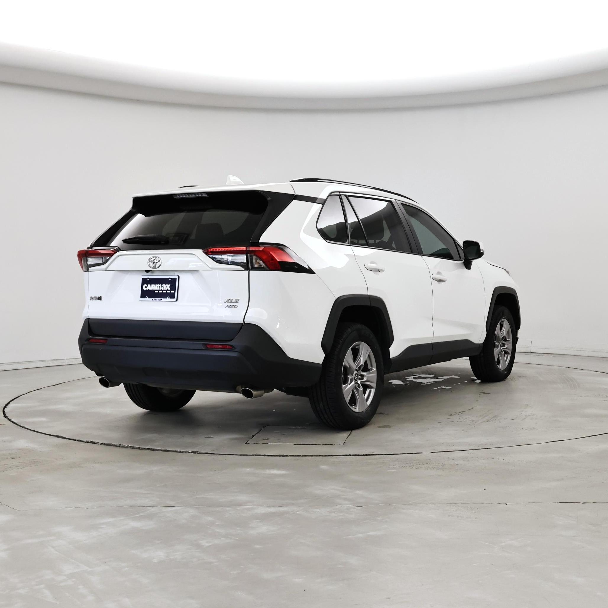 Thumbnail: 2023 Toyota RAV4 - 8