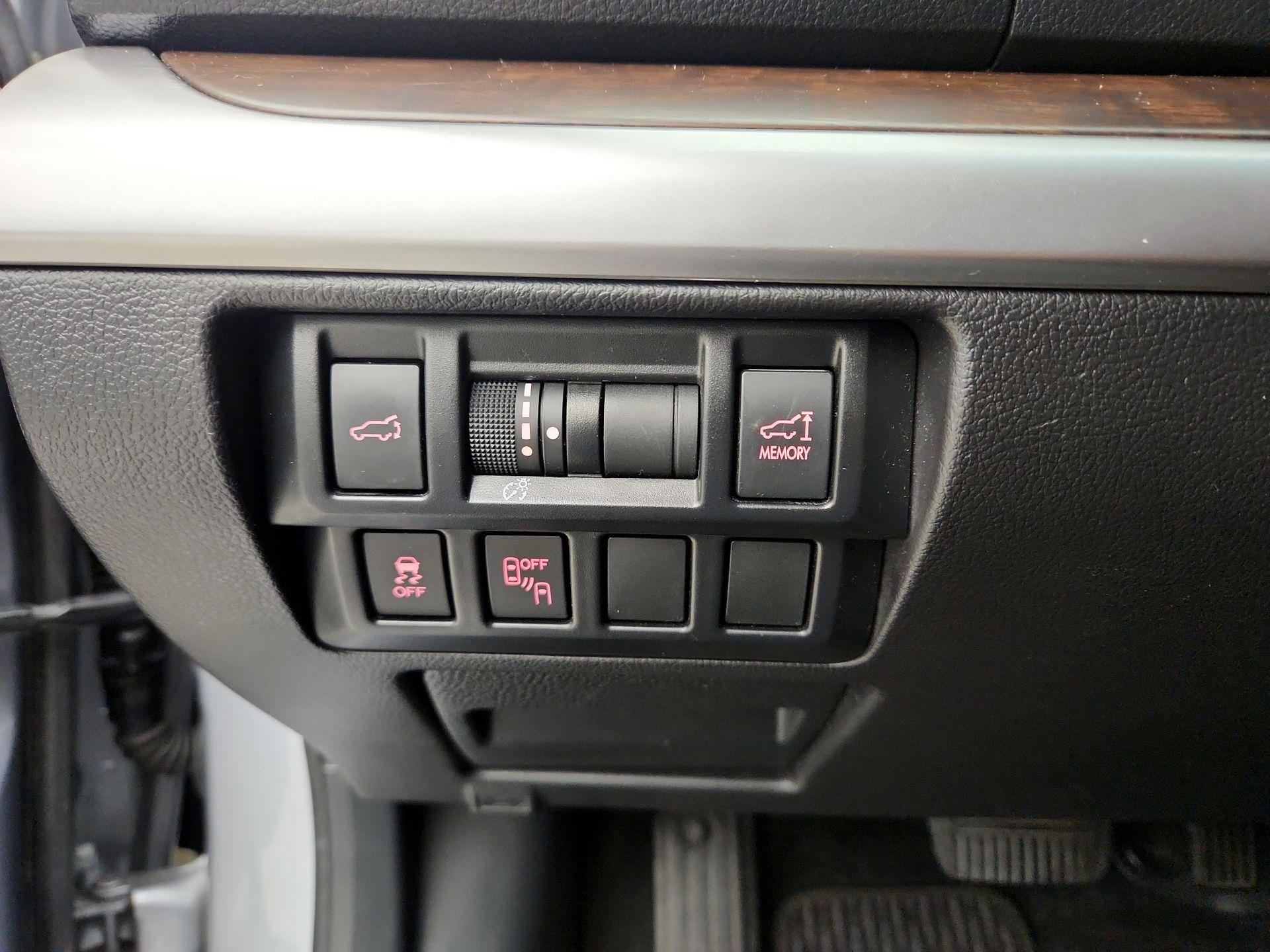 Thumbnail: 2015 Subaru Outback - 13