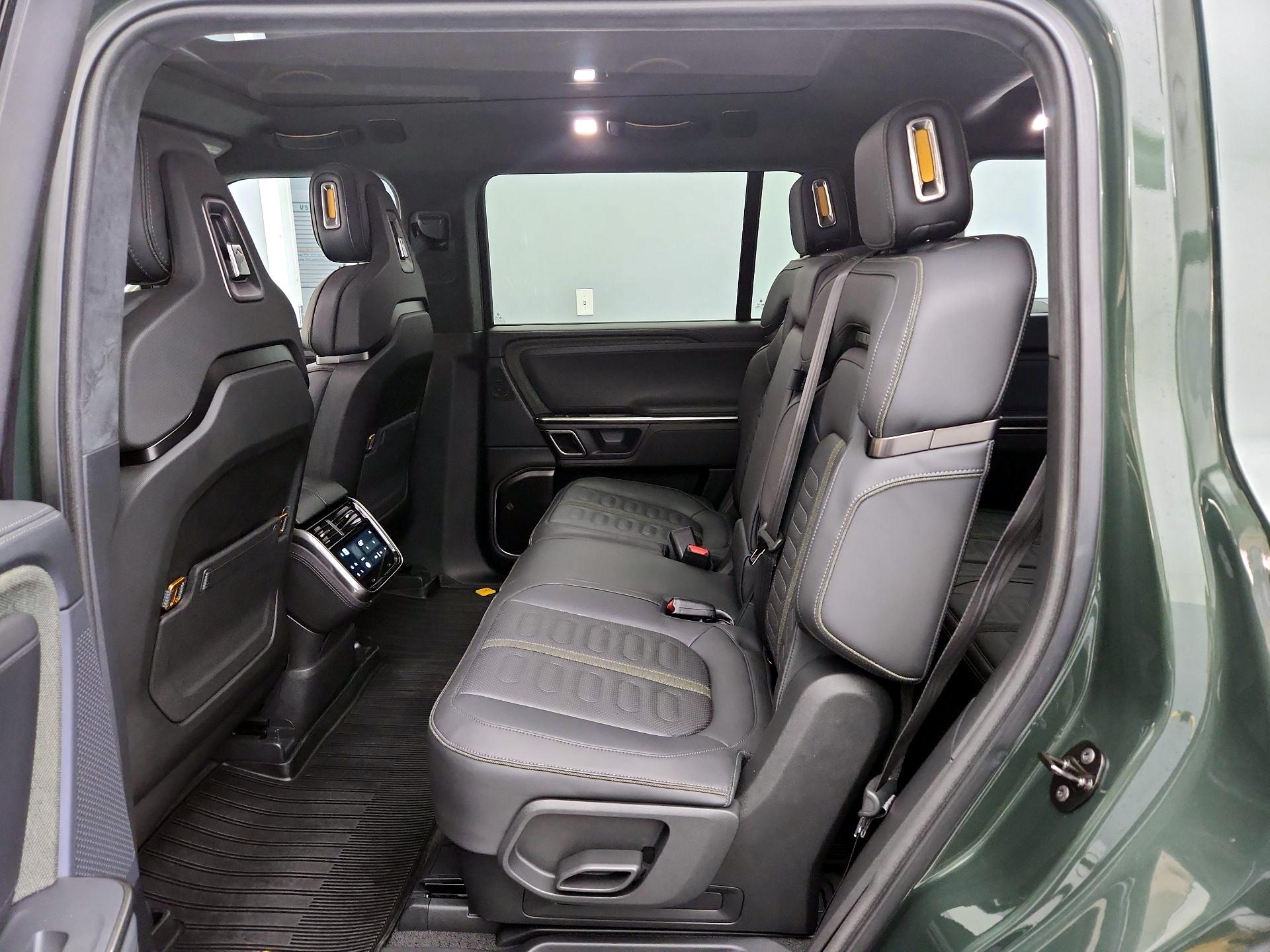 Thumbnail: 2024 Rivian R1S - 19