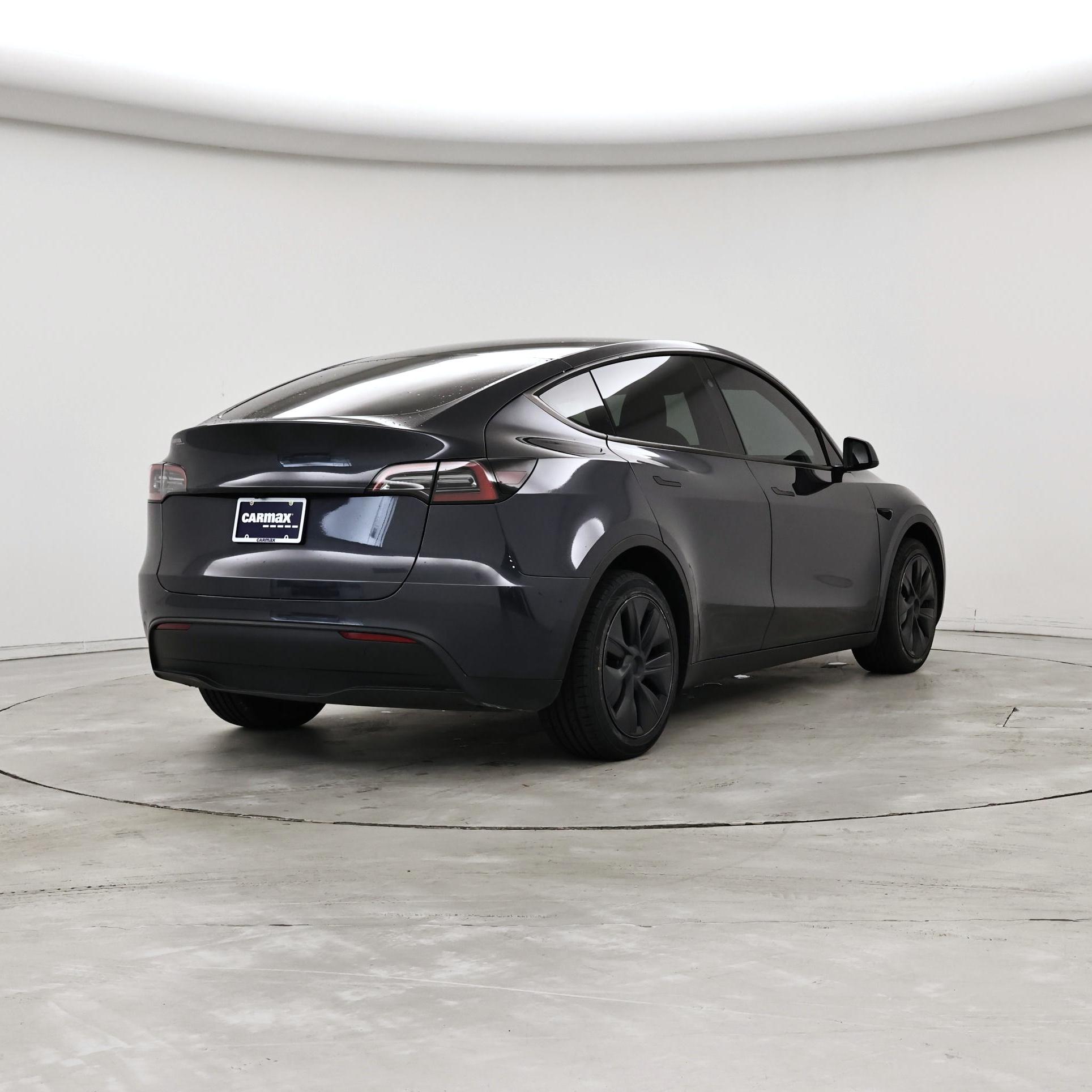 Thumbnail: 2025 Tesla Model Y - 8