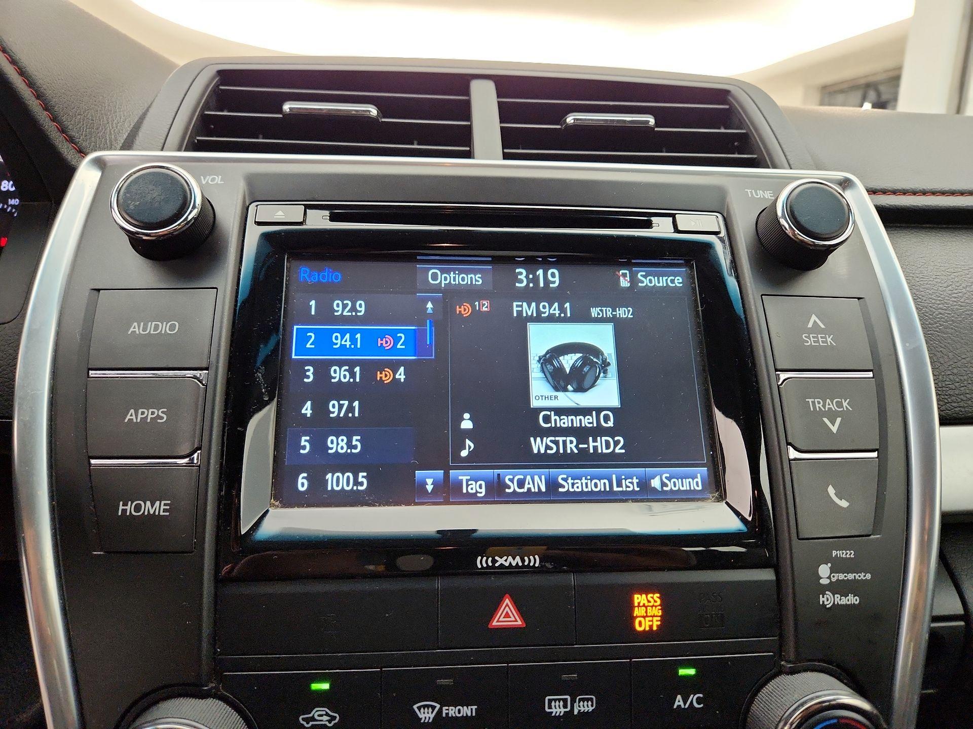 Thumbnail: 2016 Toyota Camry - 15