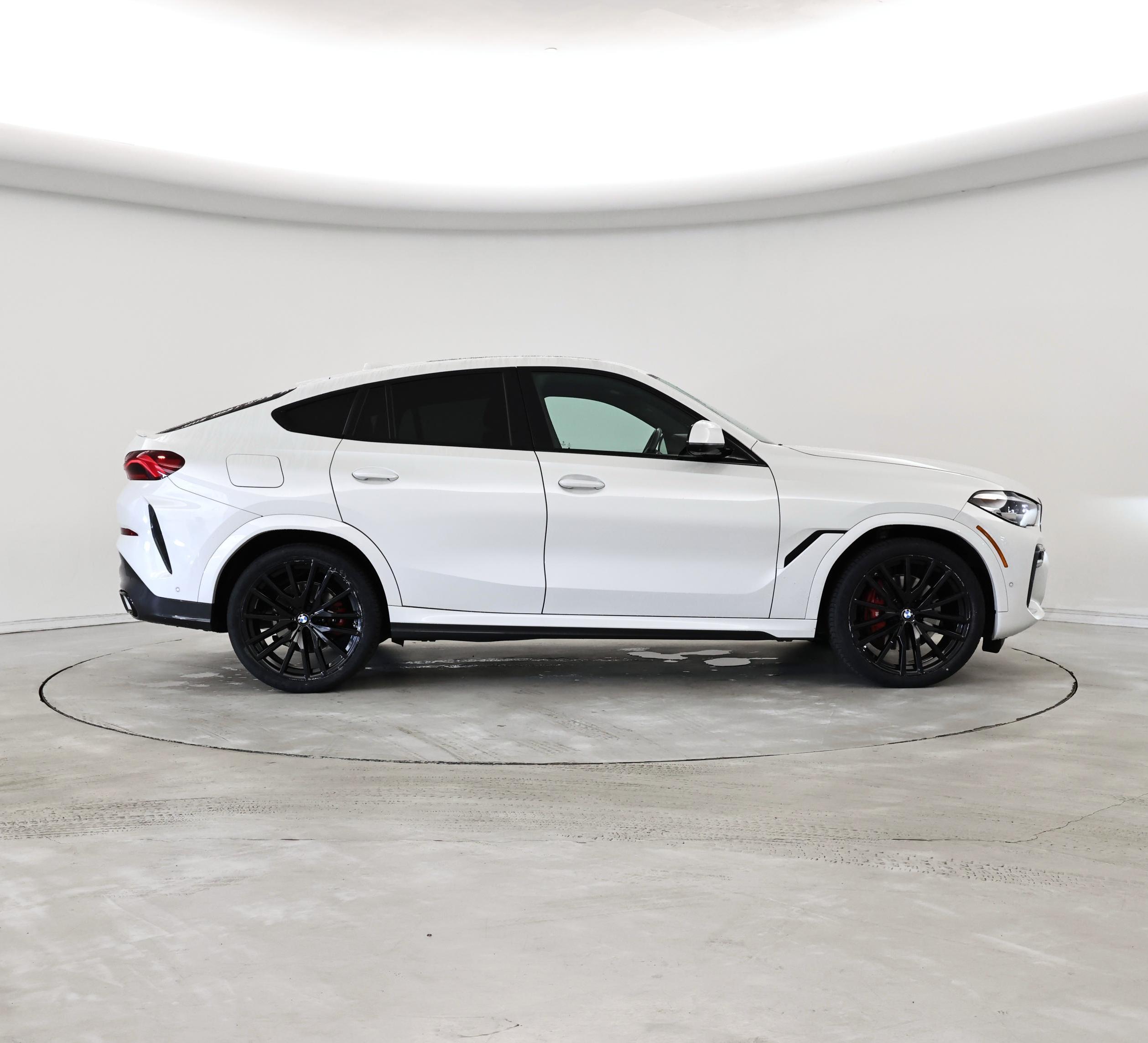 Thumbnail: 2023 BMW X6 - 7