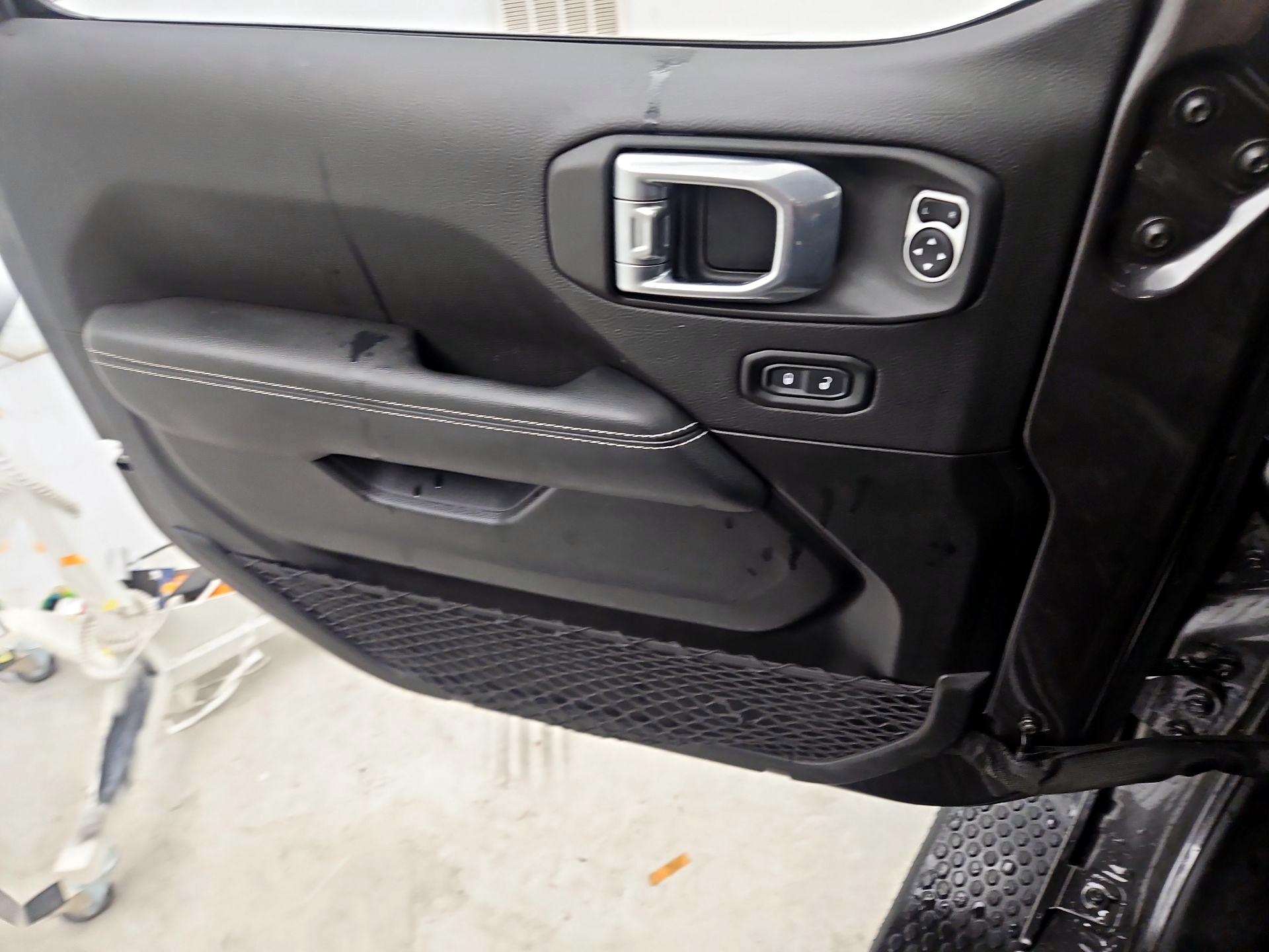 Thumbnail: 2022 Jeep Wrangler - 12