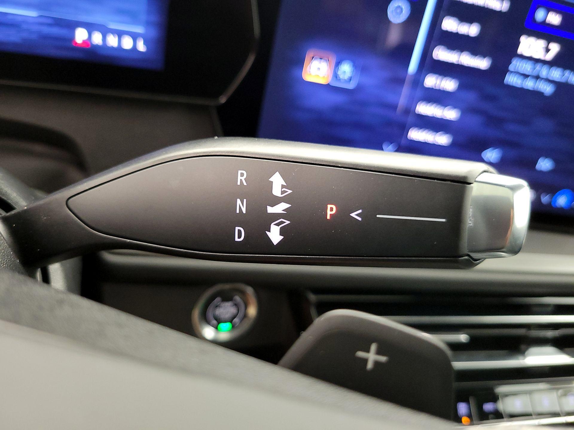 Thumbnail: 2025 Chevrolet Traverse - 18