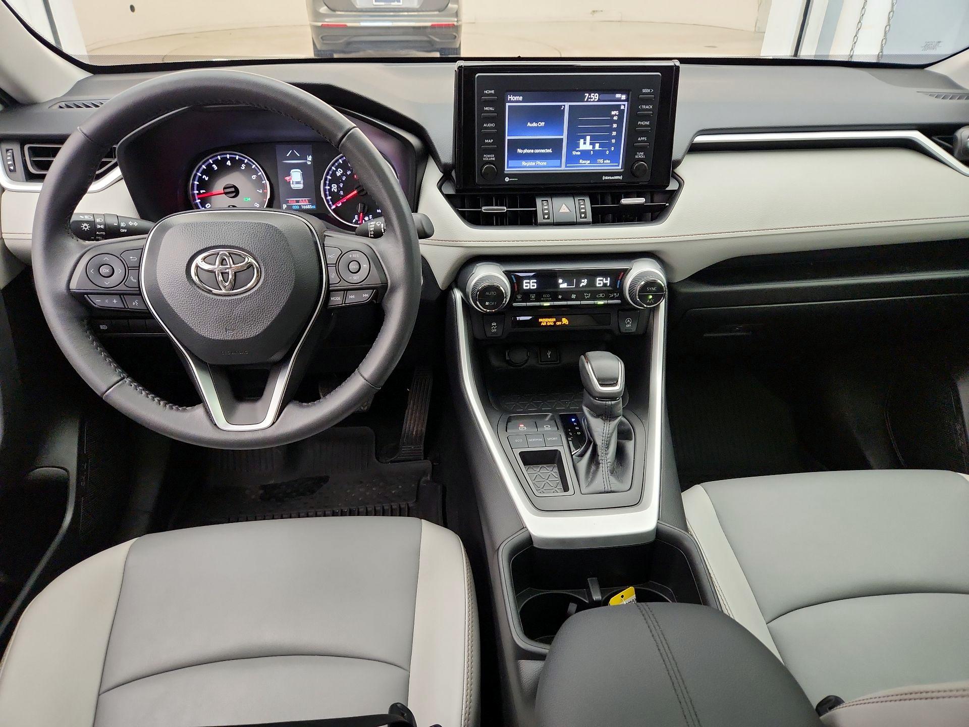 Thumbnail: 2022 Toyota RAV4 - 9
