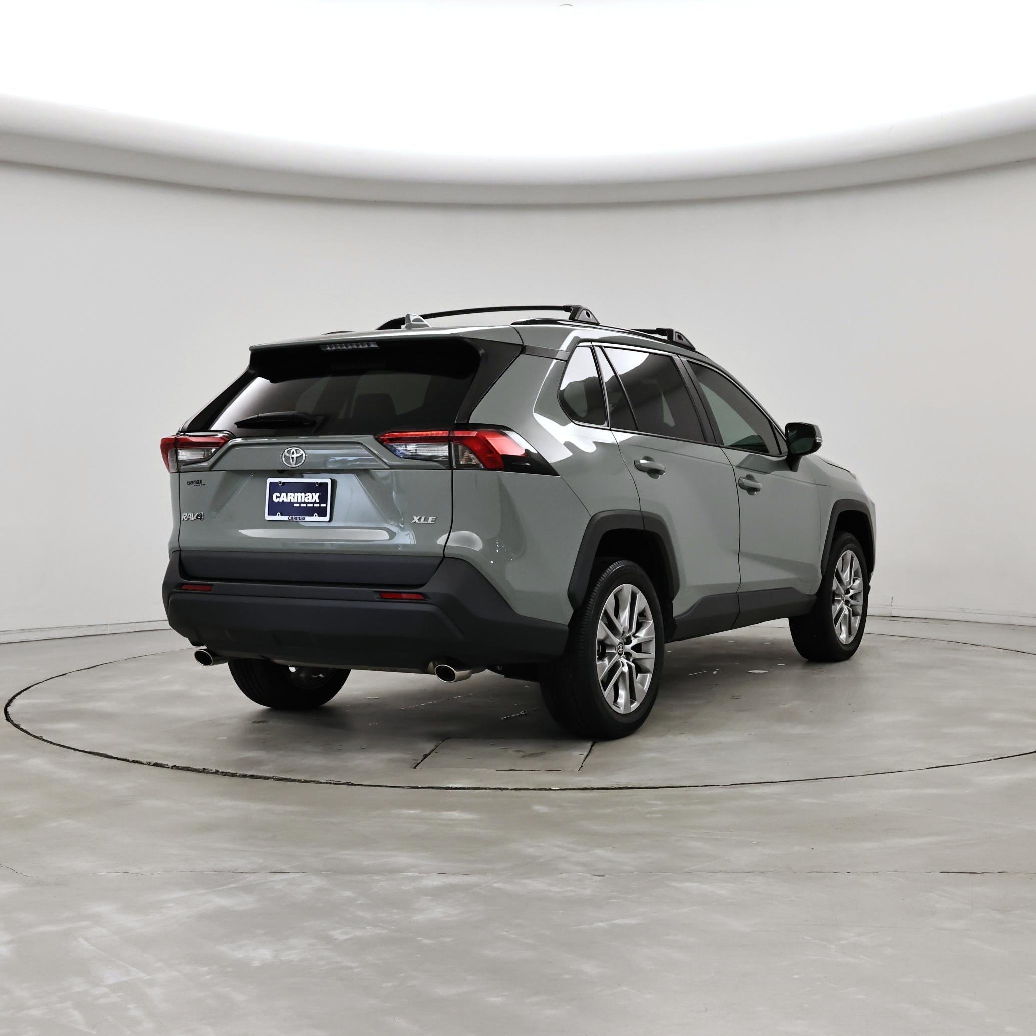 Thumbnail: 2022 Toyota RAV4 - 8