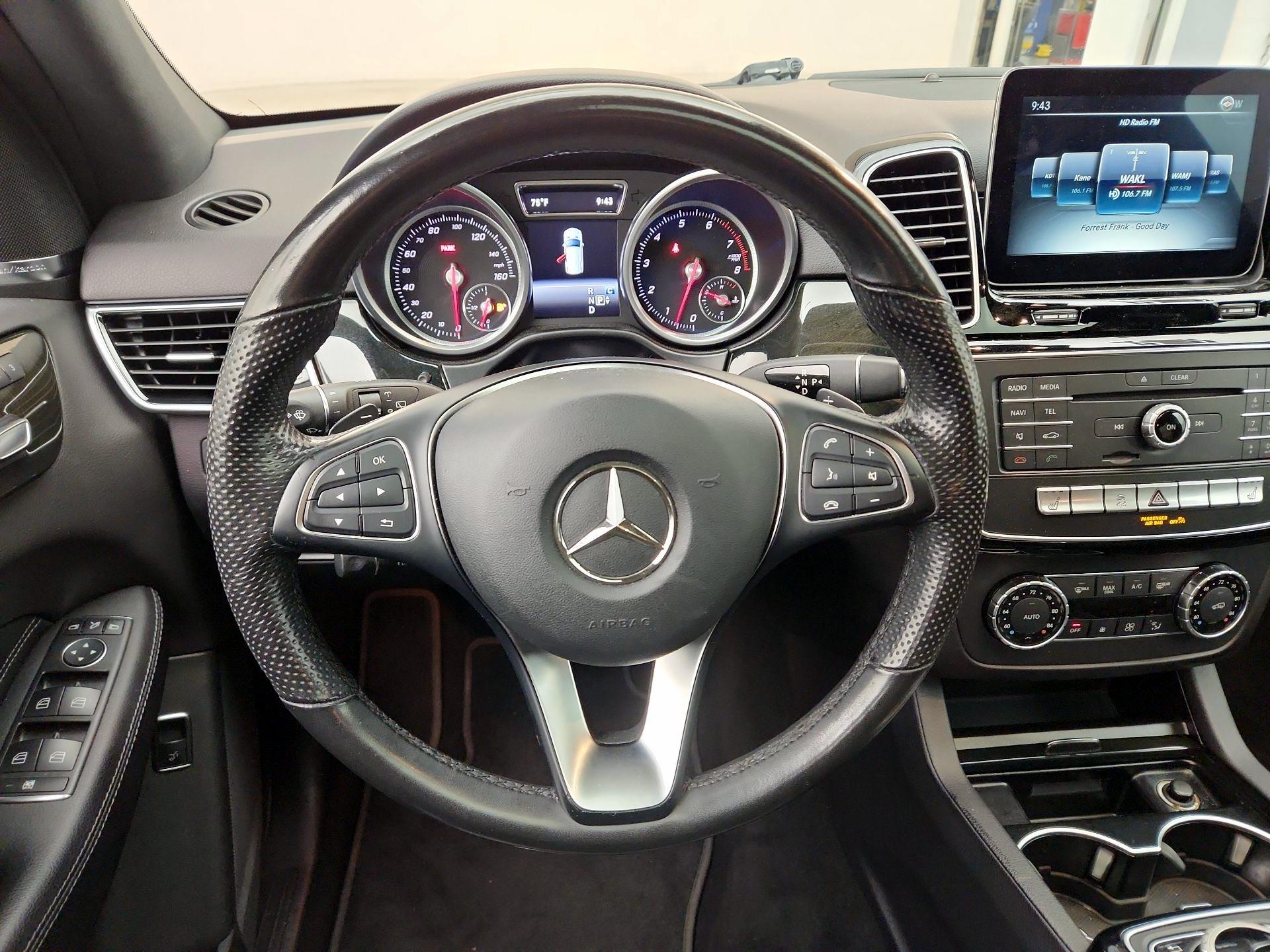 Thumbnail: 2017 Mercedes-Benz GLE - 10