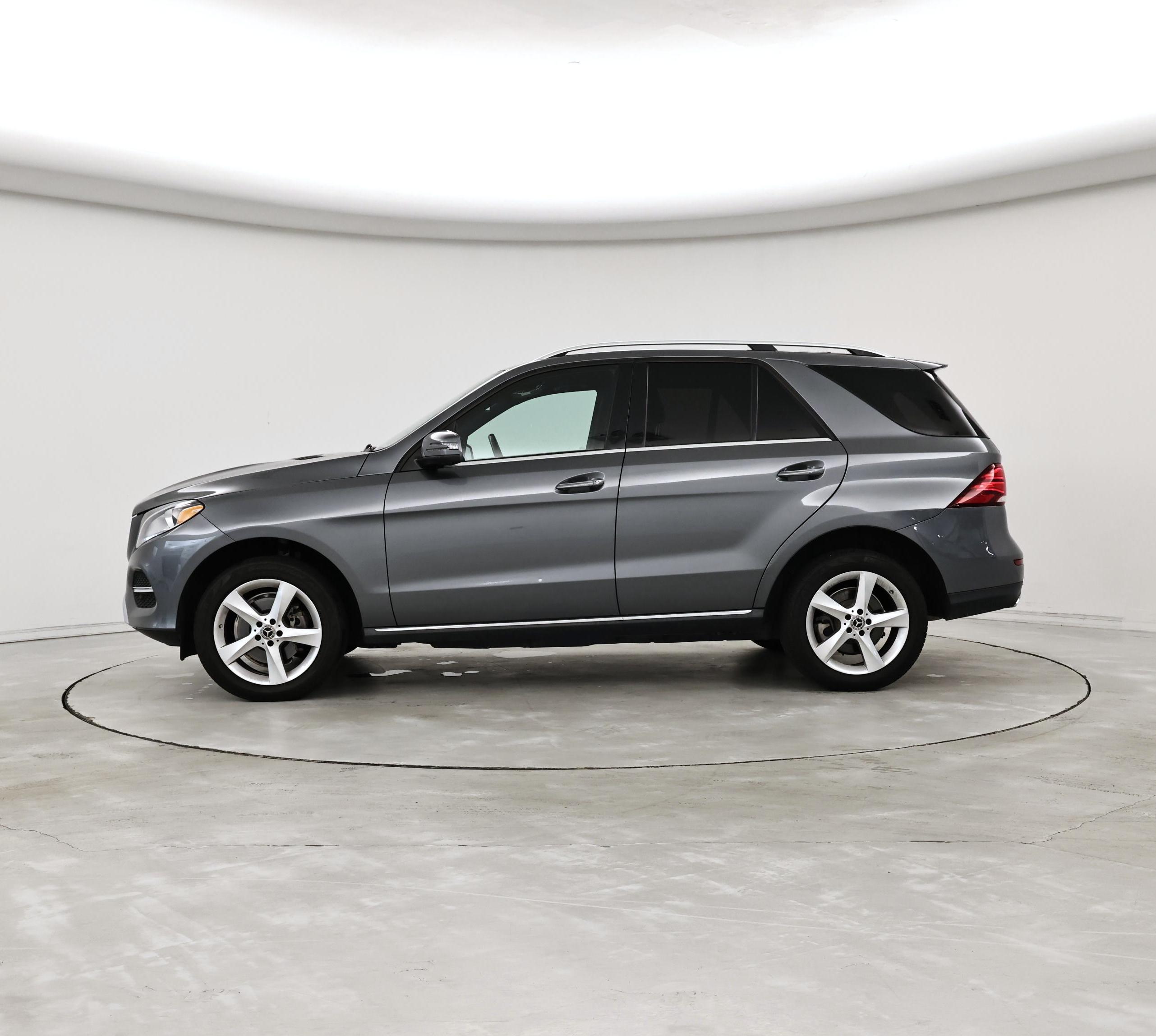 Thumbnail: 2017 Mercedes-Benz GLE - 3