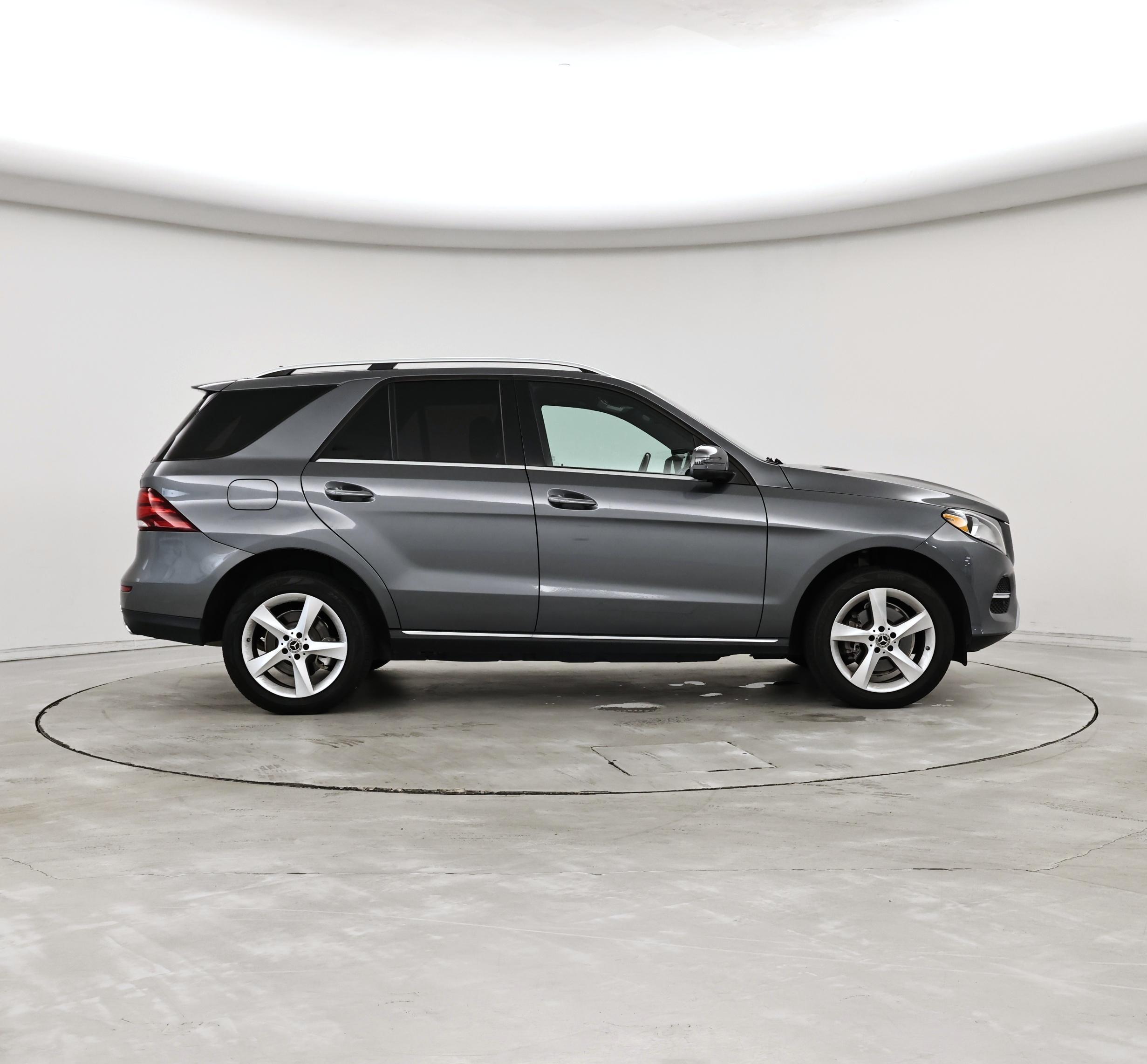 Thumbnail: 2017 Mercedes-Benz GLE - 7