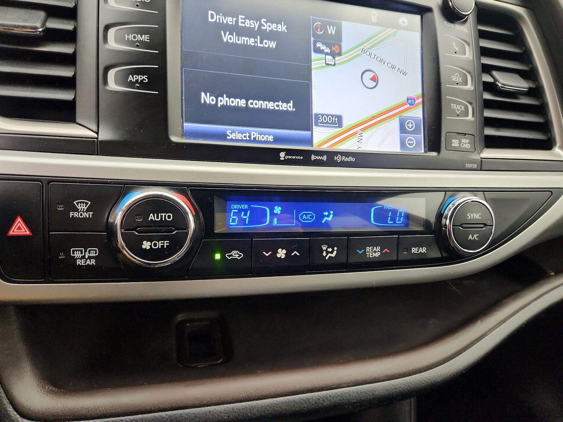 Thumbnail: 2016 Toyota Highlander - 16