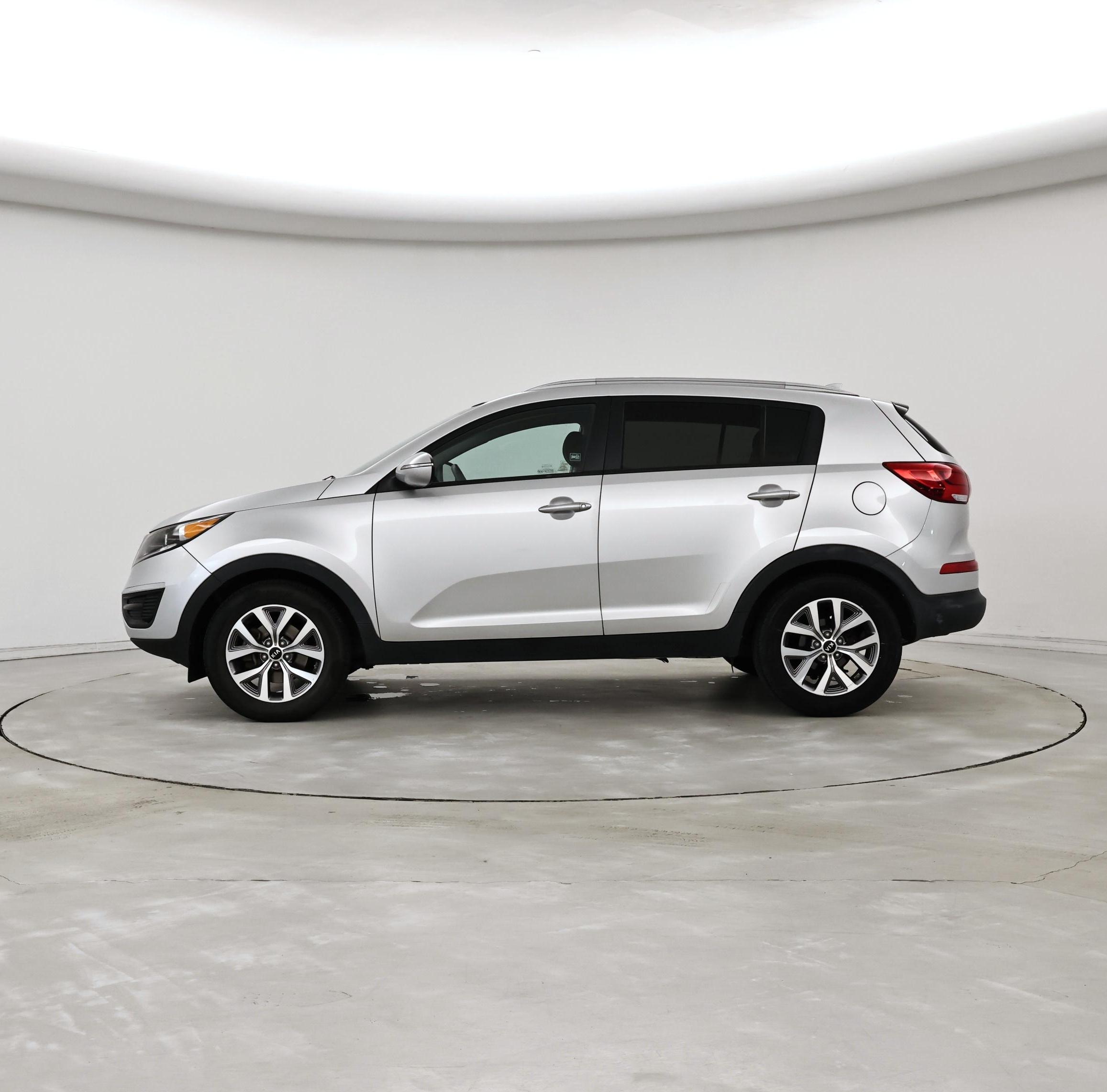 Thumbnail: 2015 Kia Sportage - 3