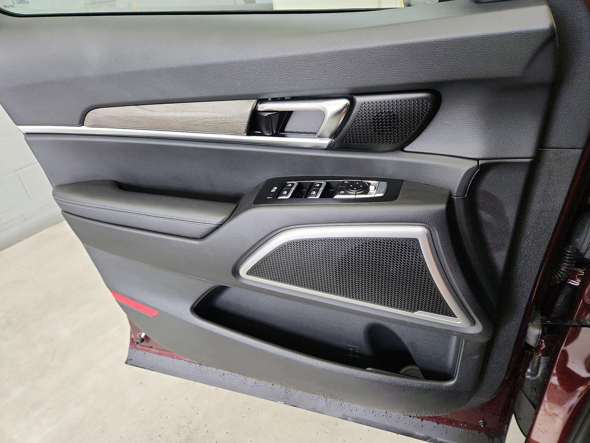 Thumbnail: 2022 Kia Telluride - 12