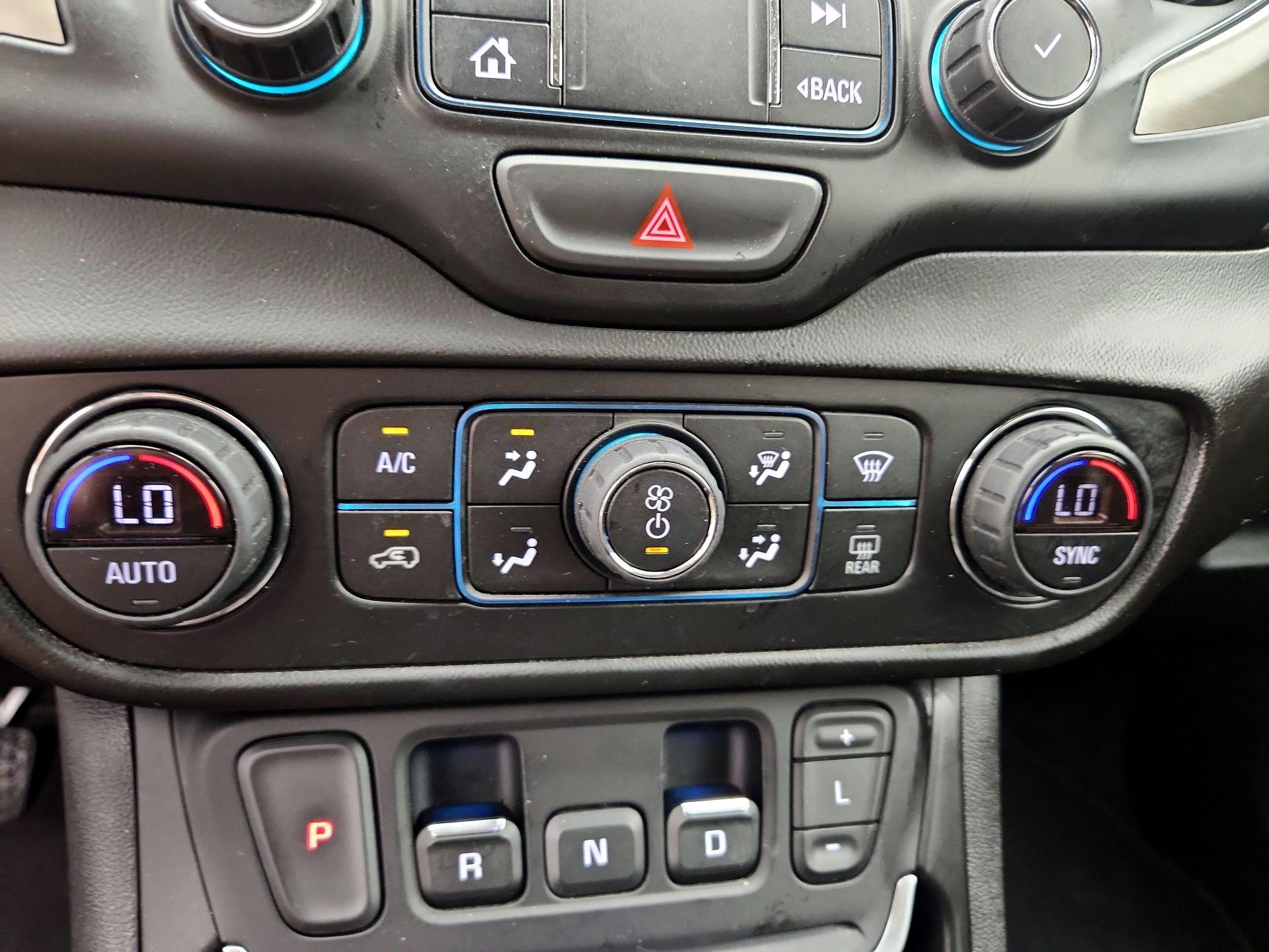 Thumbnail: 2019 GMC Terrain - 17
