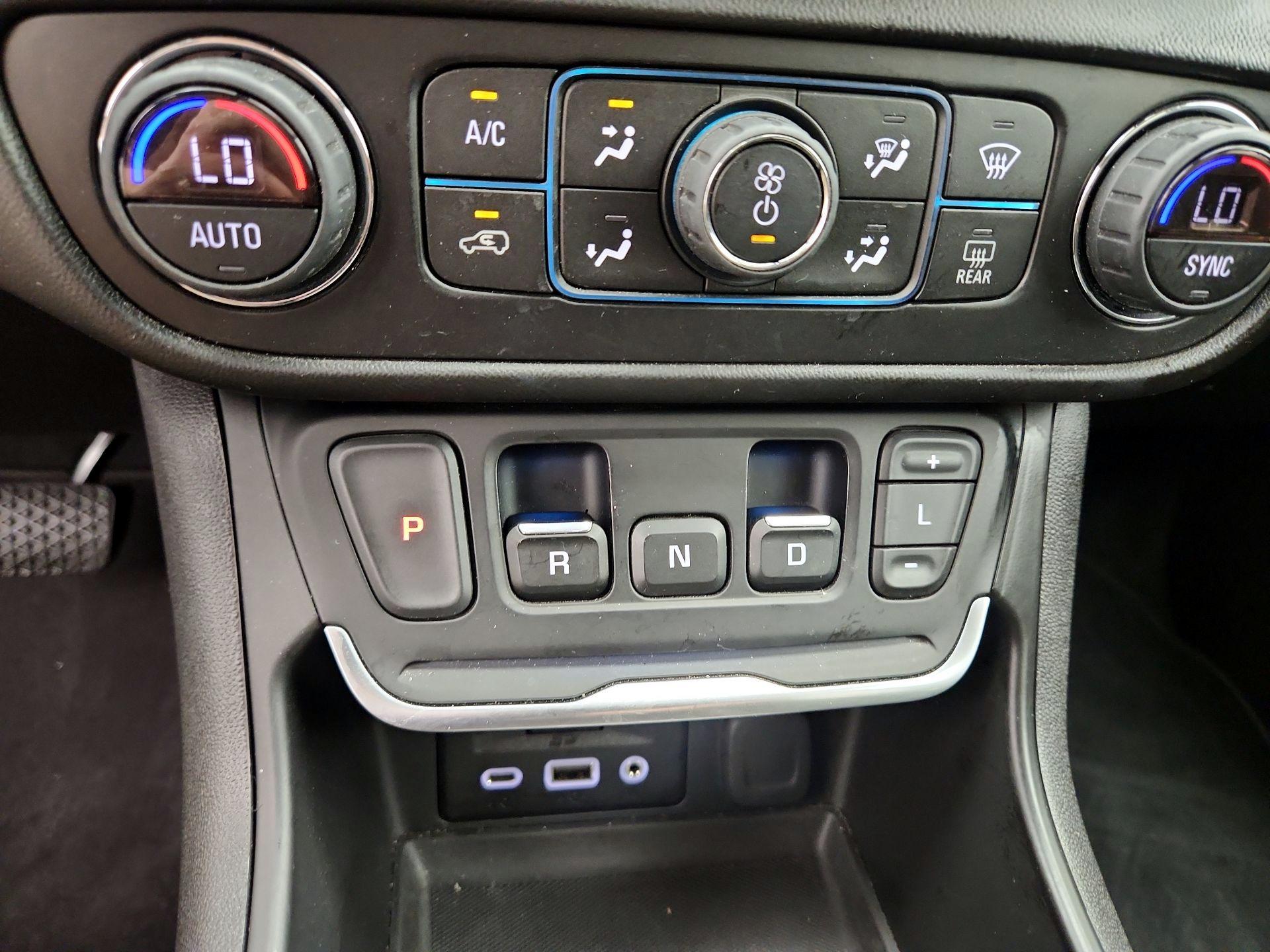 Thumbnail: 2019 GMC Terrain - 18