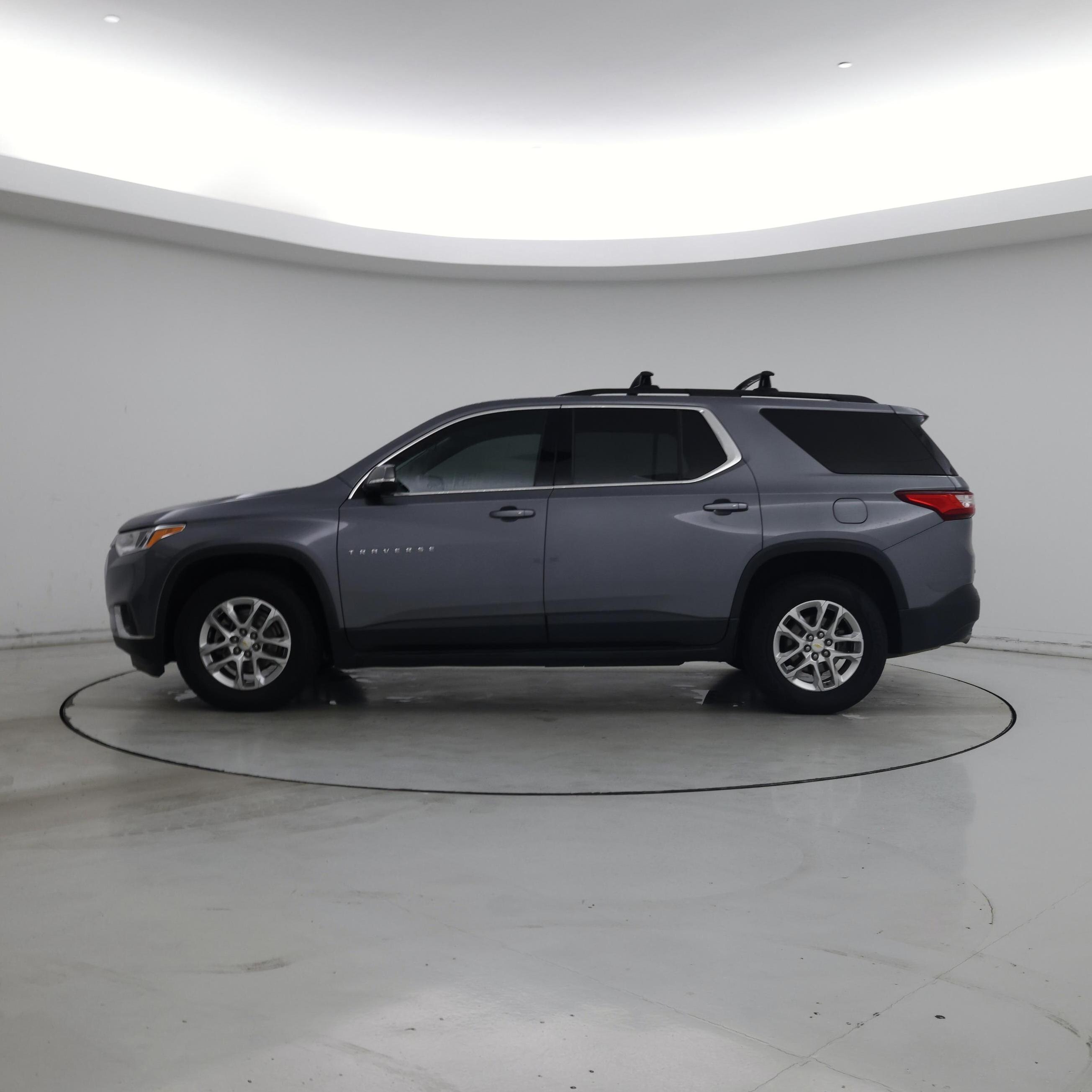 Thumbnail: 2019 Chevrolet Traverse - 3