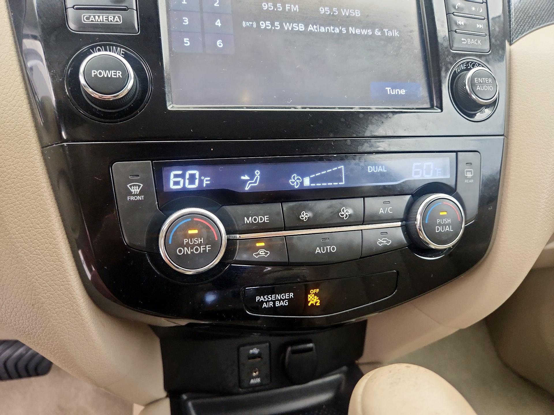 Thumbnail: 2014 Nissan Rogue - 17