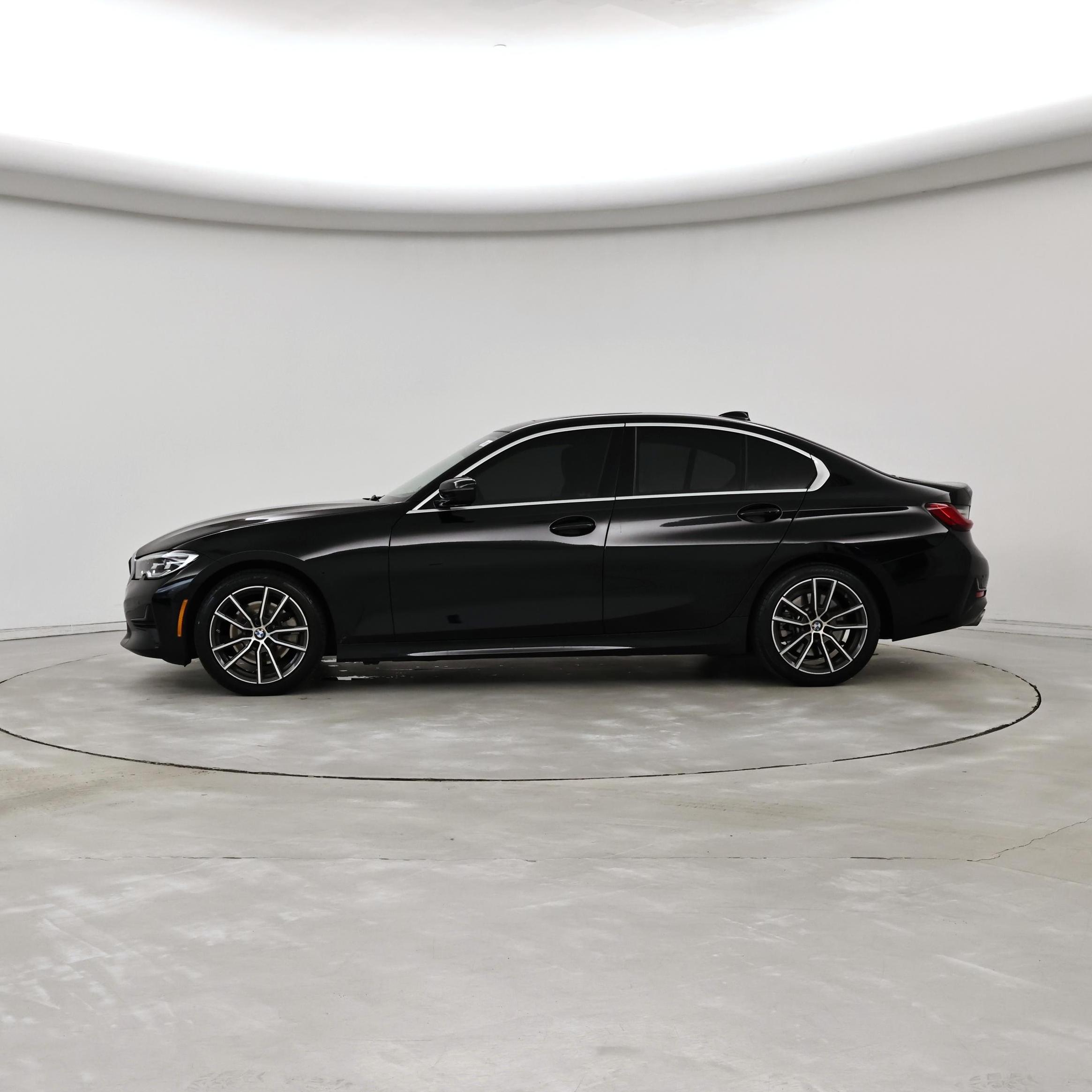 Thumbnail: 2021 BMW 3 Series - 3