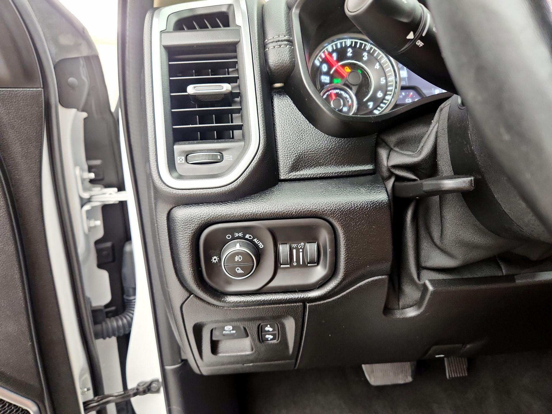 Thumbnail: 2019 RAM 1500 - 13