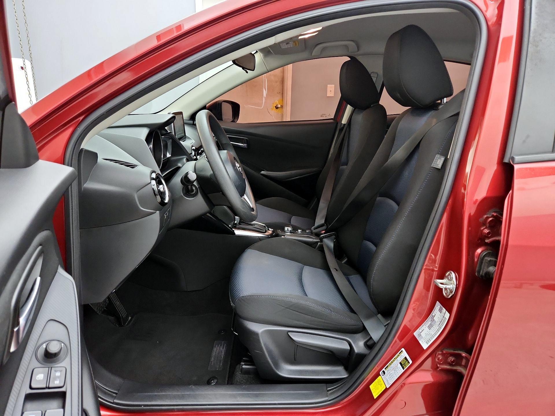 Thumbnail: 2018 Toyota Yaris iA - 11