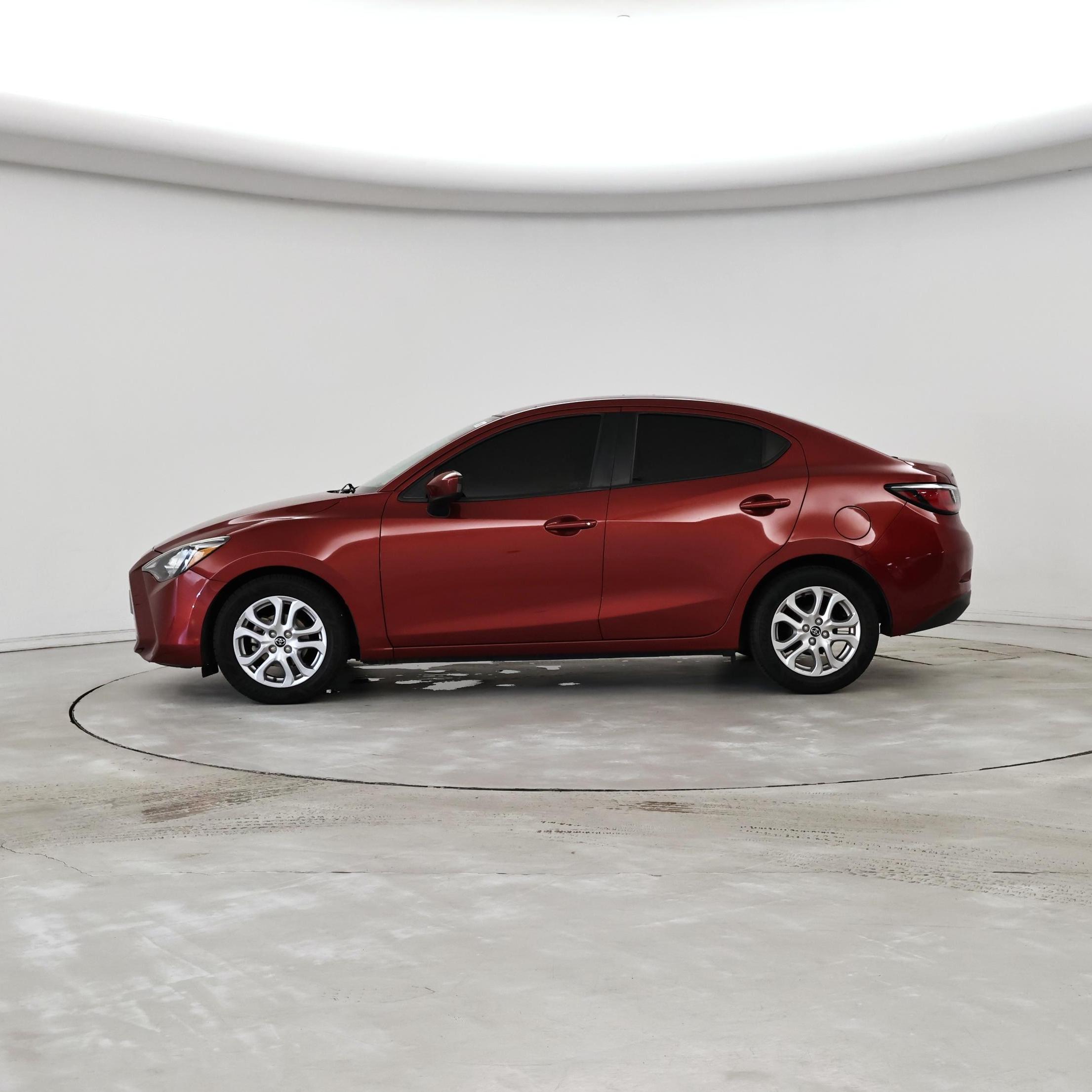 Thumbnail: 2018 Toyota Yaris iA - 3