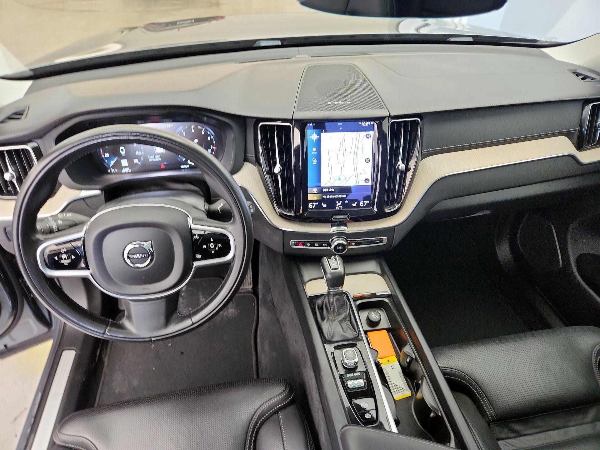 Thumbnail: 2021 Volvo XC60 - 9