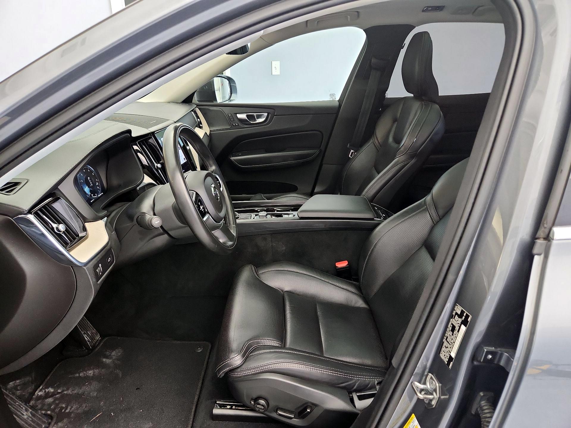 Thumbnail: 2021 Volvo XC60 - 11