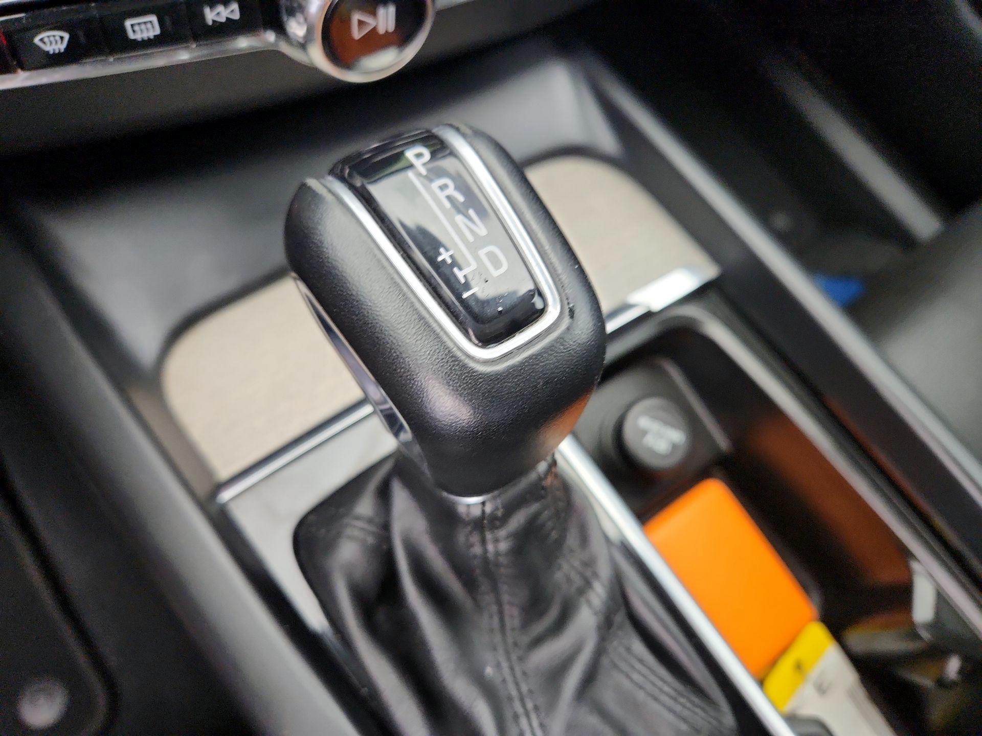 Thumbnail: 2021 Volvo XC60 - 17