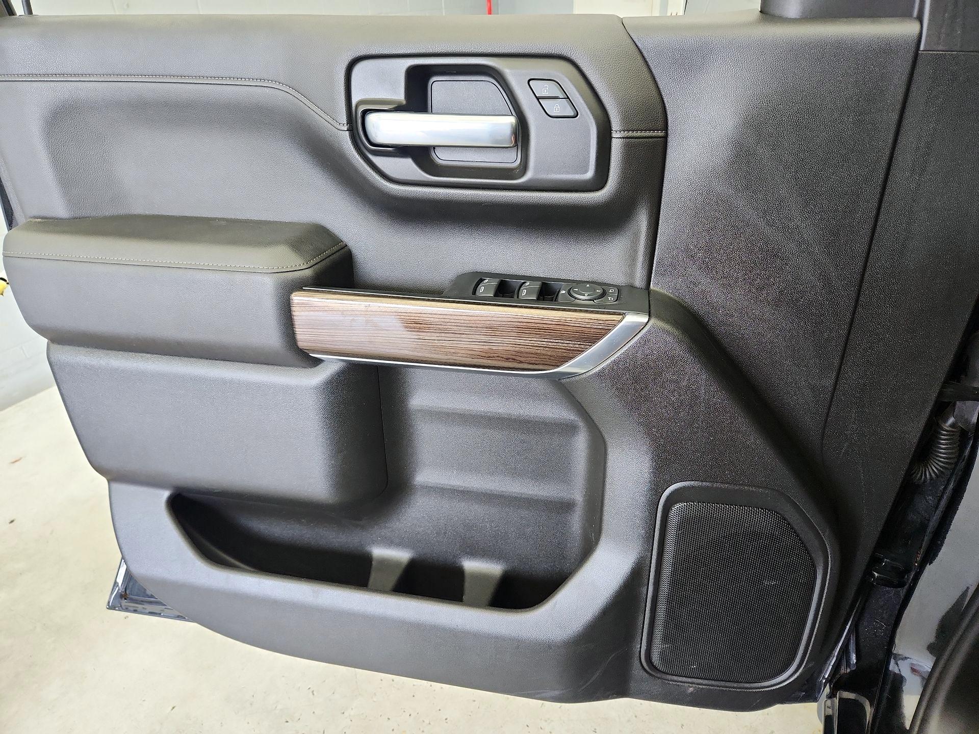 Thumbnail: 2019 Chevrolet Silverado 1500 - 12