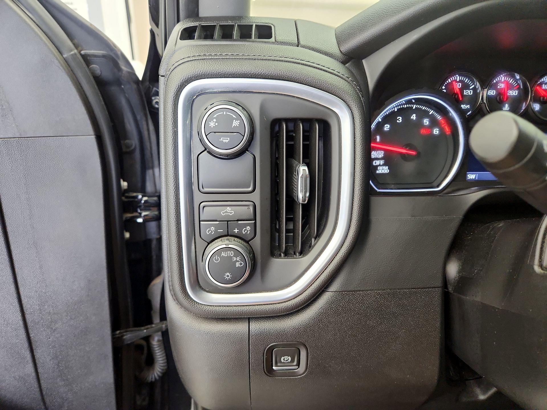 Thumbnail: 2019 Chevrolet Silverado 1500 - 13
