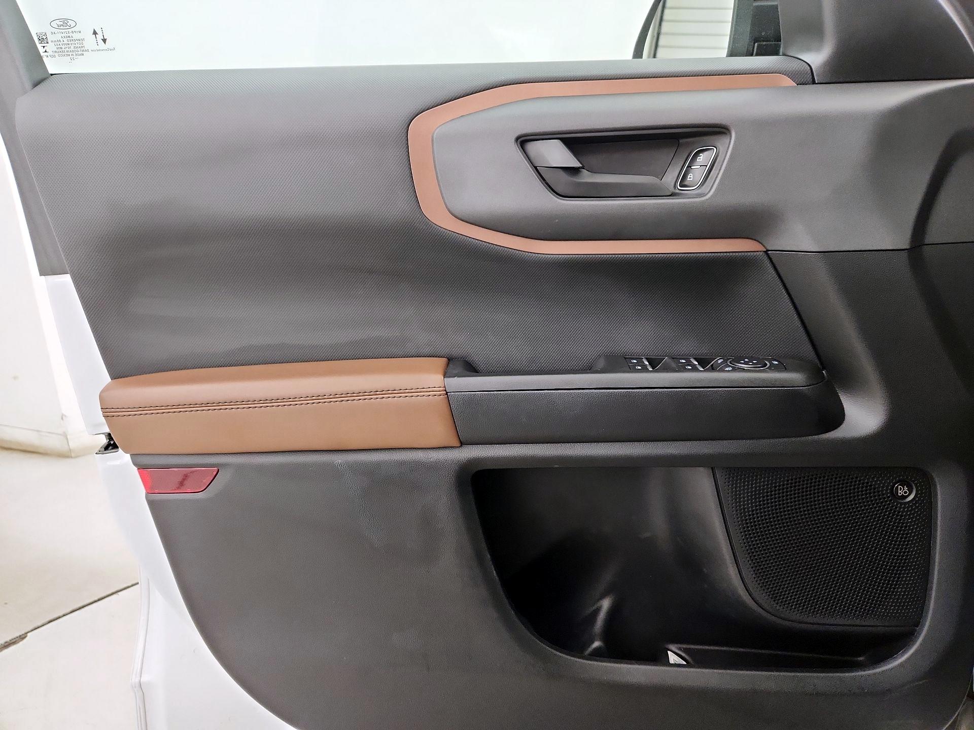 Thumbnail: 2022 Ford Bronco Sport - 12