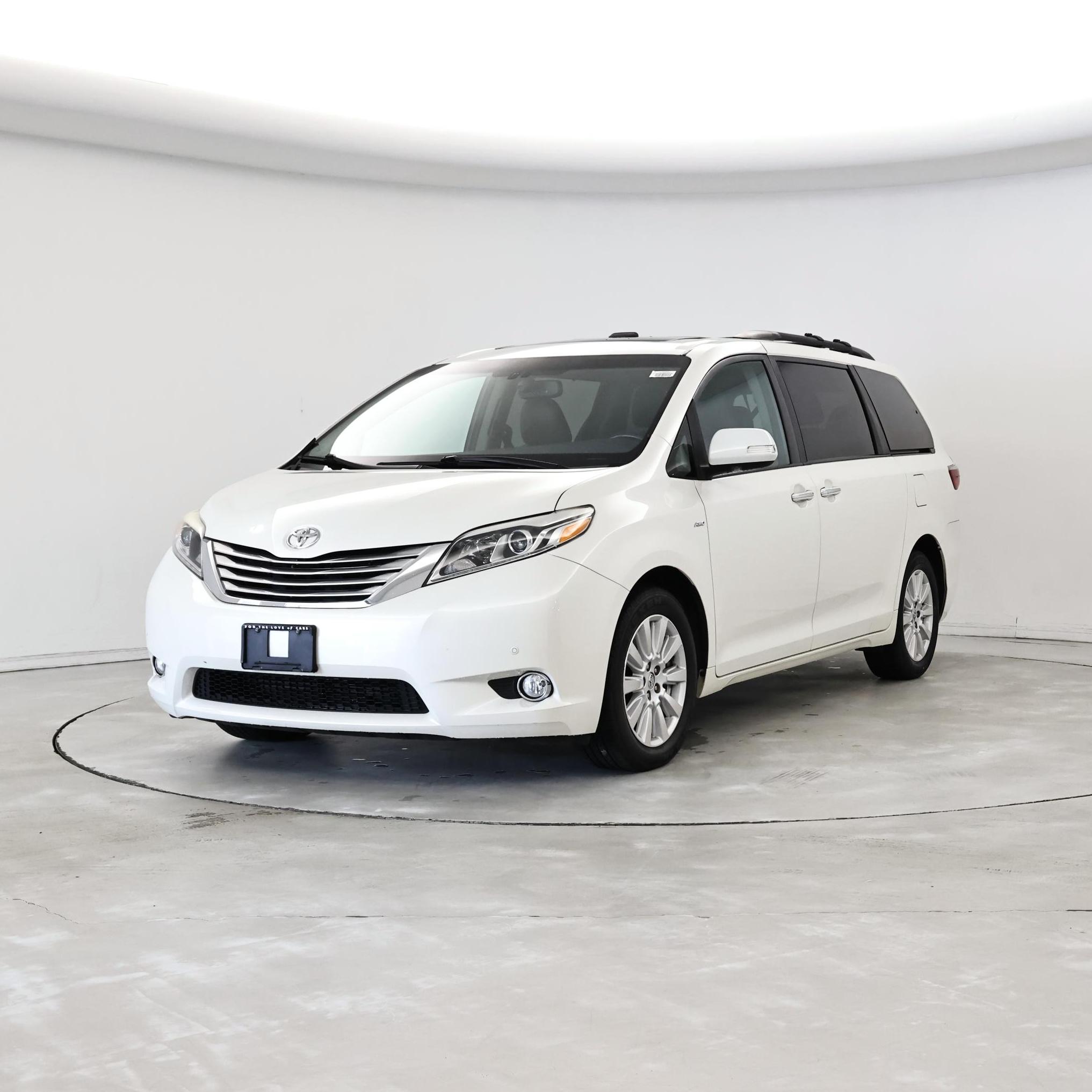 Thumbnail: 2017 Toyota Sienna - 4