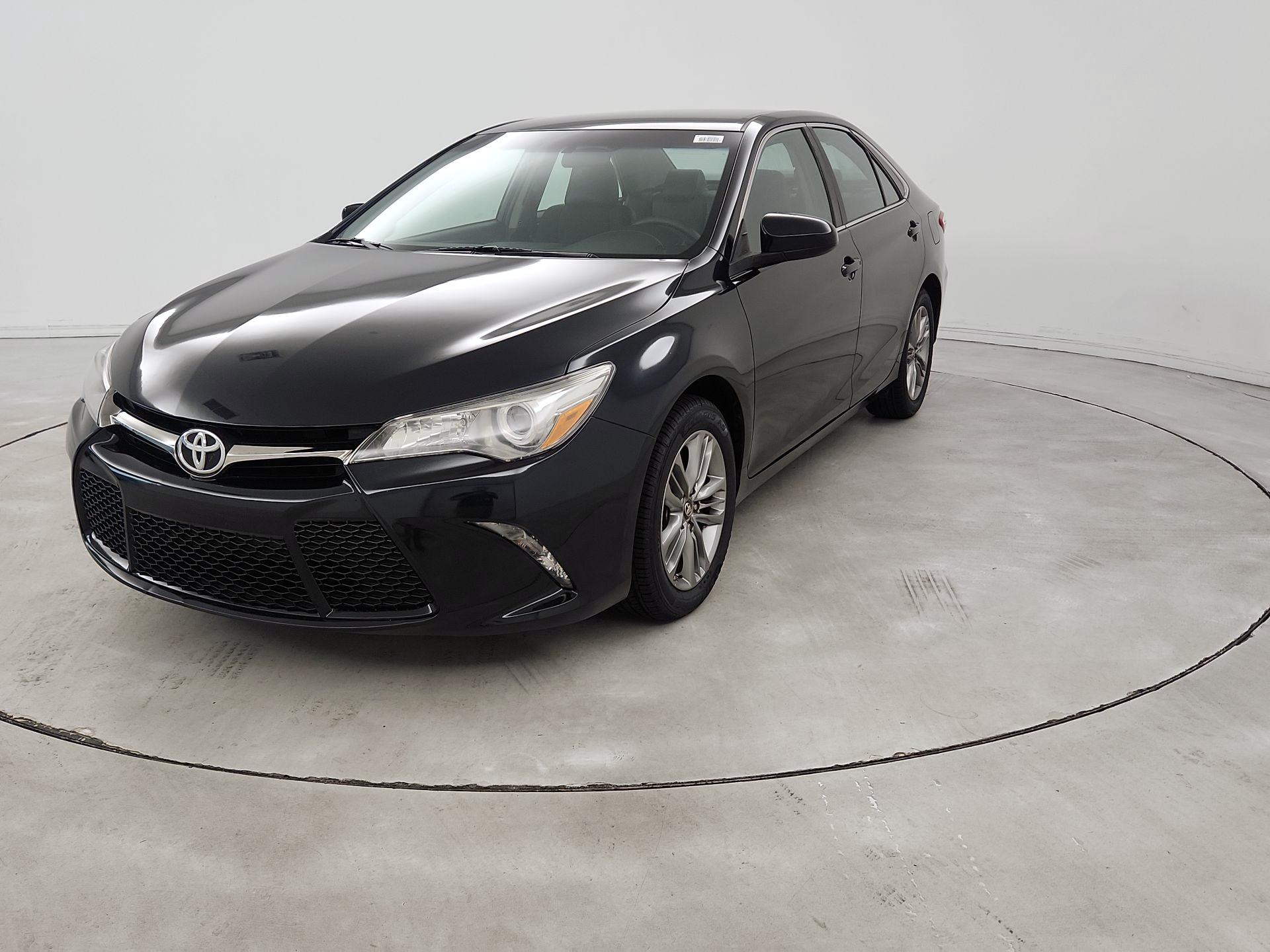 Thumbnail: 2017 Toyota Camry - 3
