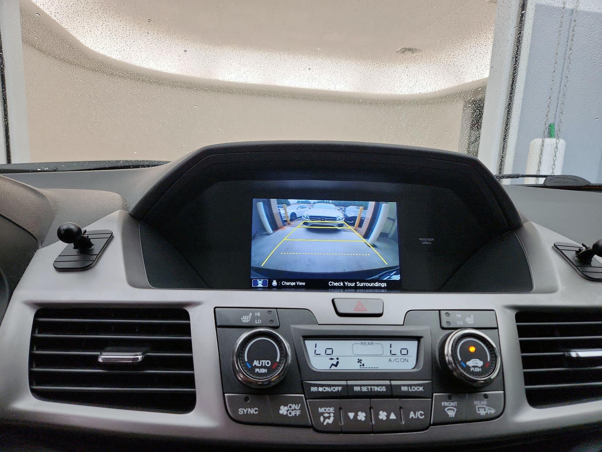 Thumbnail: 2016 Honda Odyssey - 14