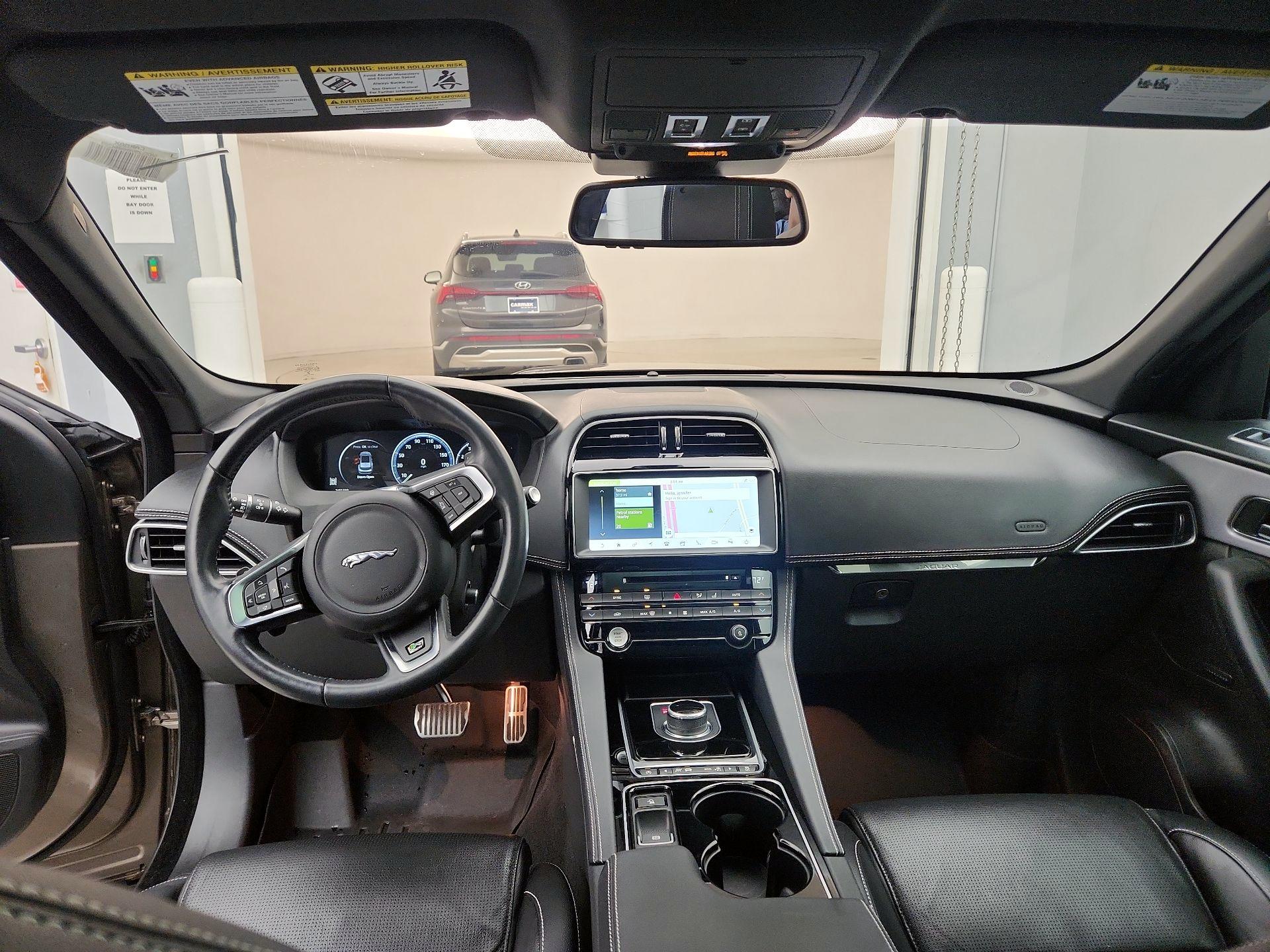 Thumbnail: 2017 Jaguar F-Pace - 9