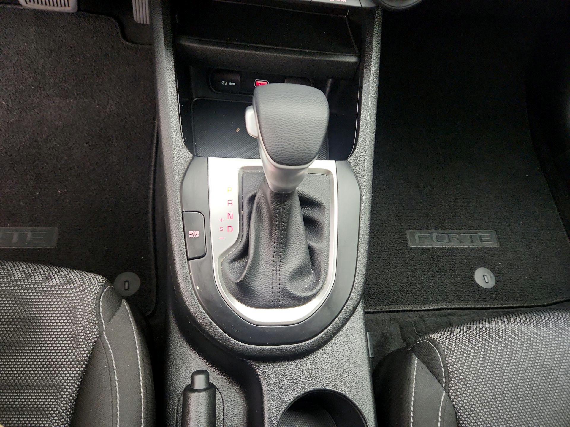 Thumbnail: 2023 Kia Forte - 17