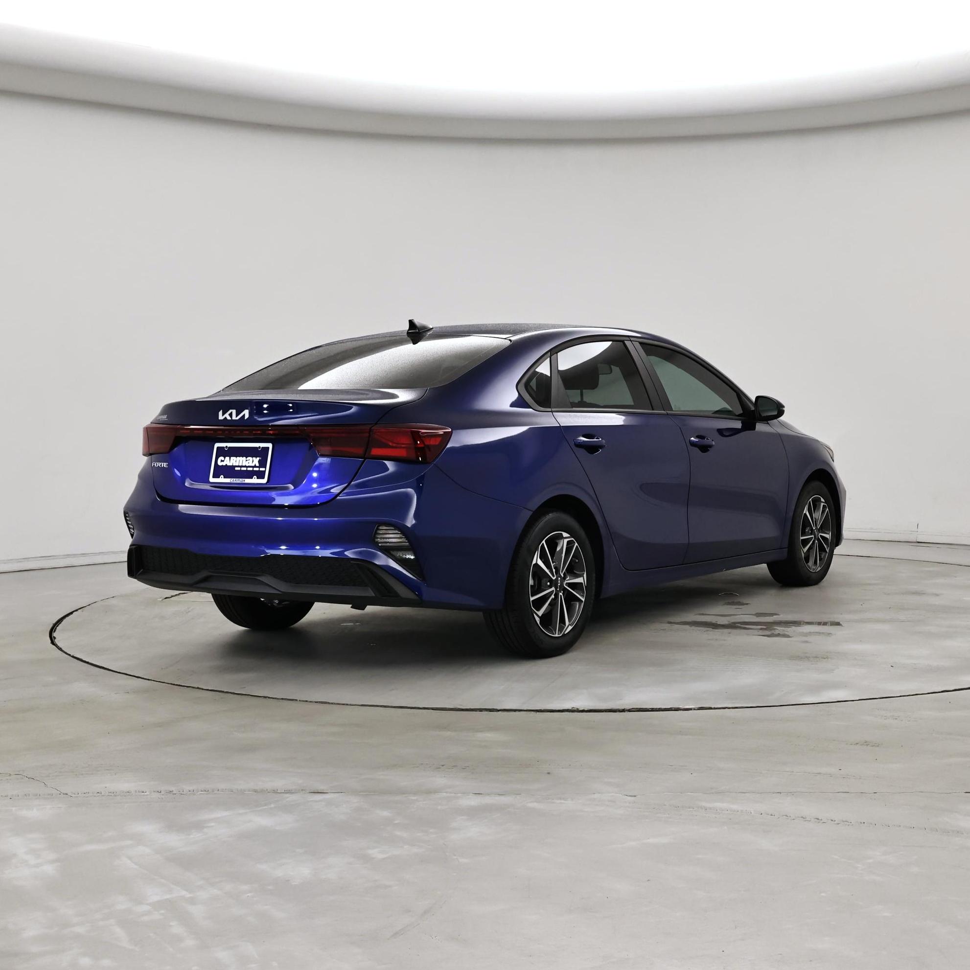 Thumbnail: 2023 Kia Forte - 8