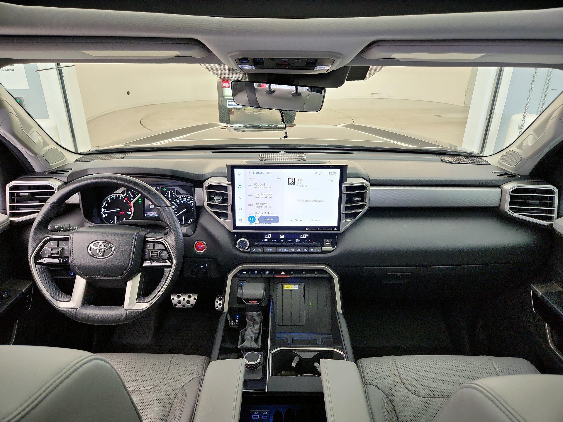 Thumbnail: 2022 Toyota Tundra - 9