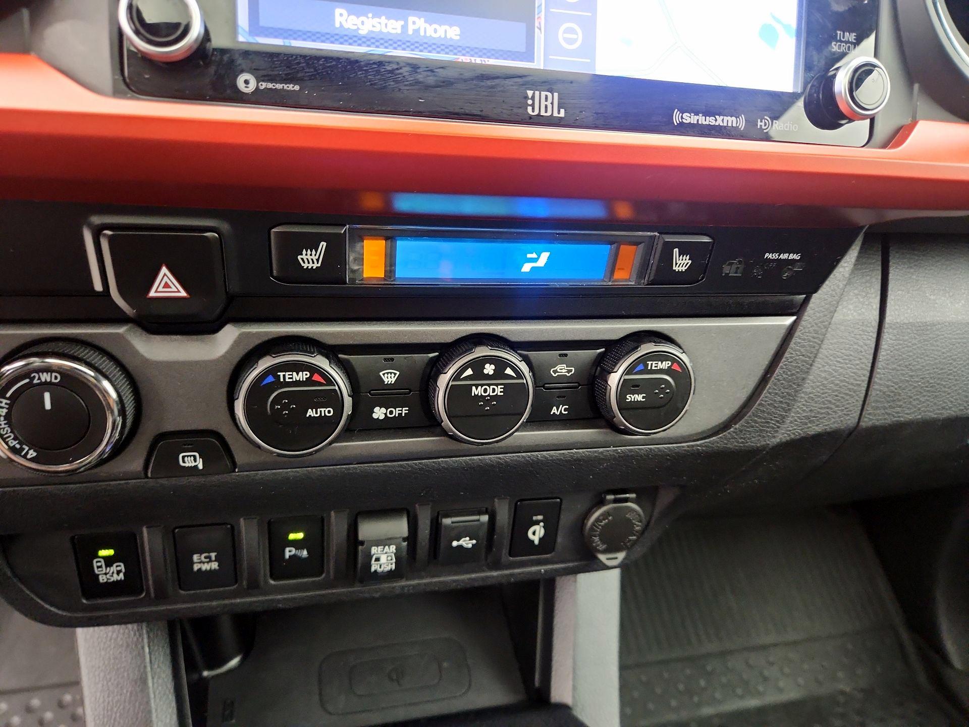 Thumbnail: 2020 Toyota Tacoma - 16