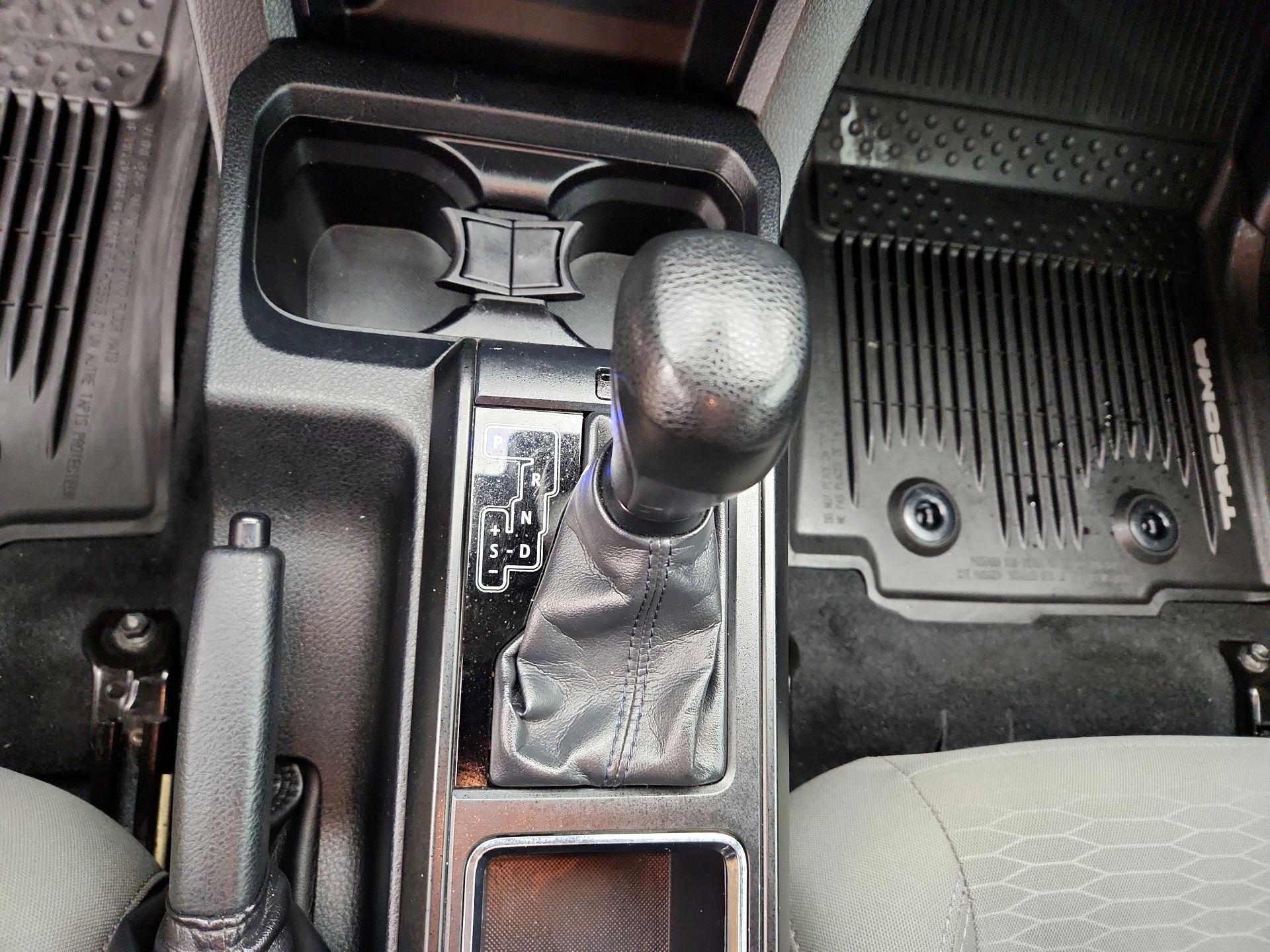 Thumbnail: 2019 Toyota Tacoma - 17