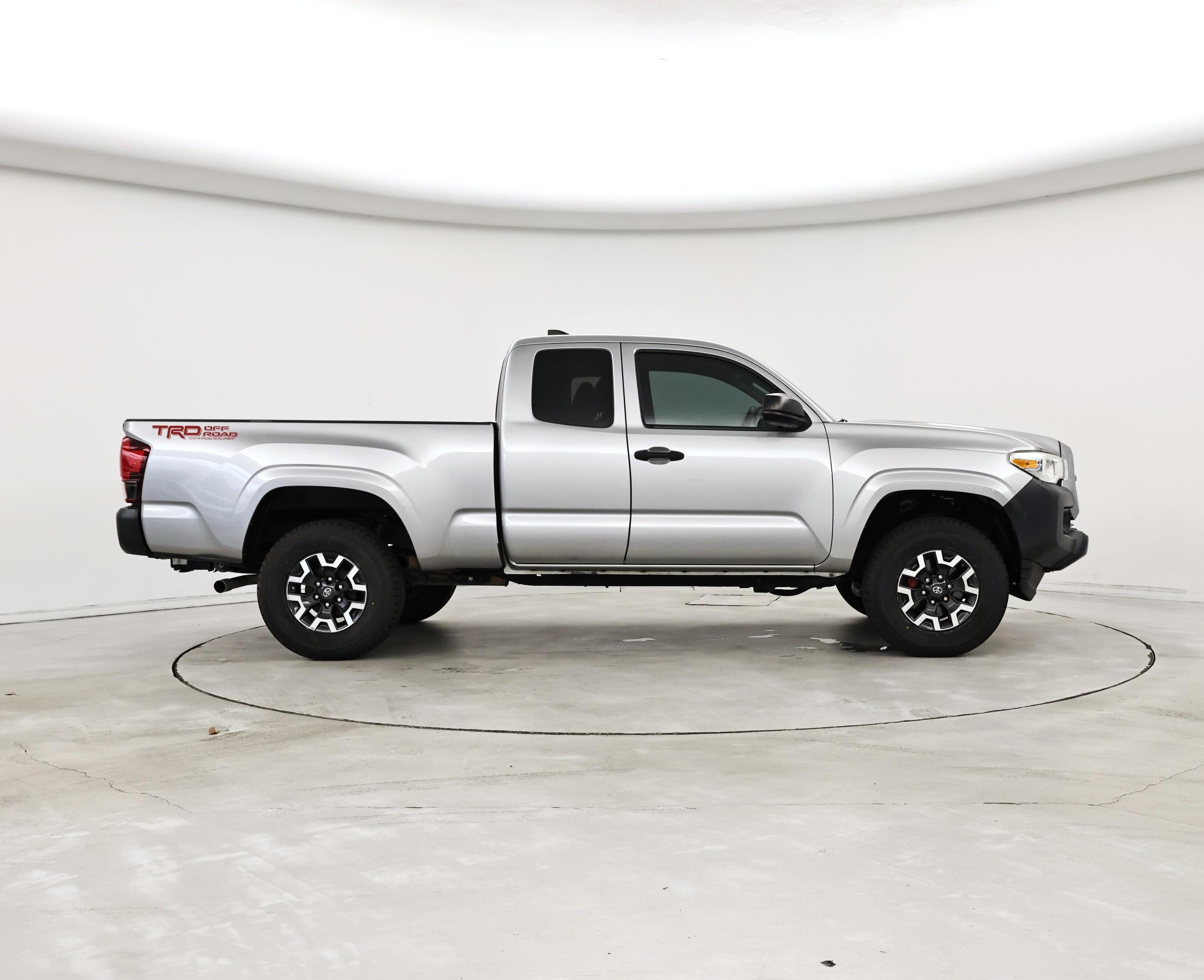 Thumbnail: 2019 Toyota Tacoma - 7