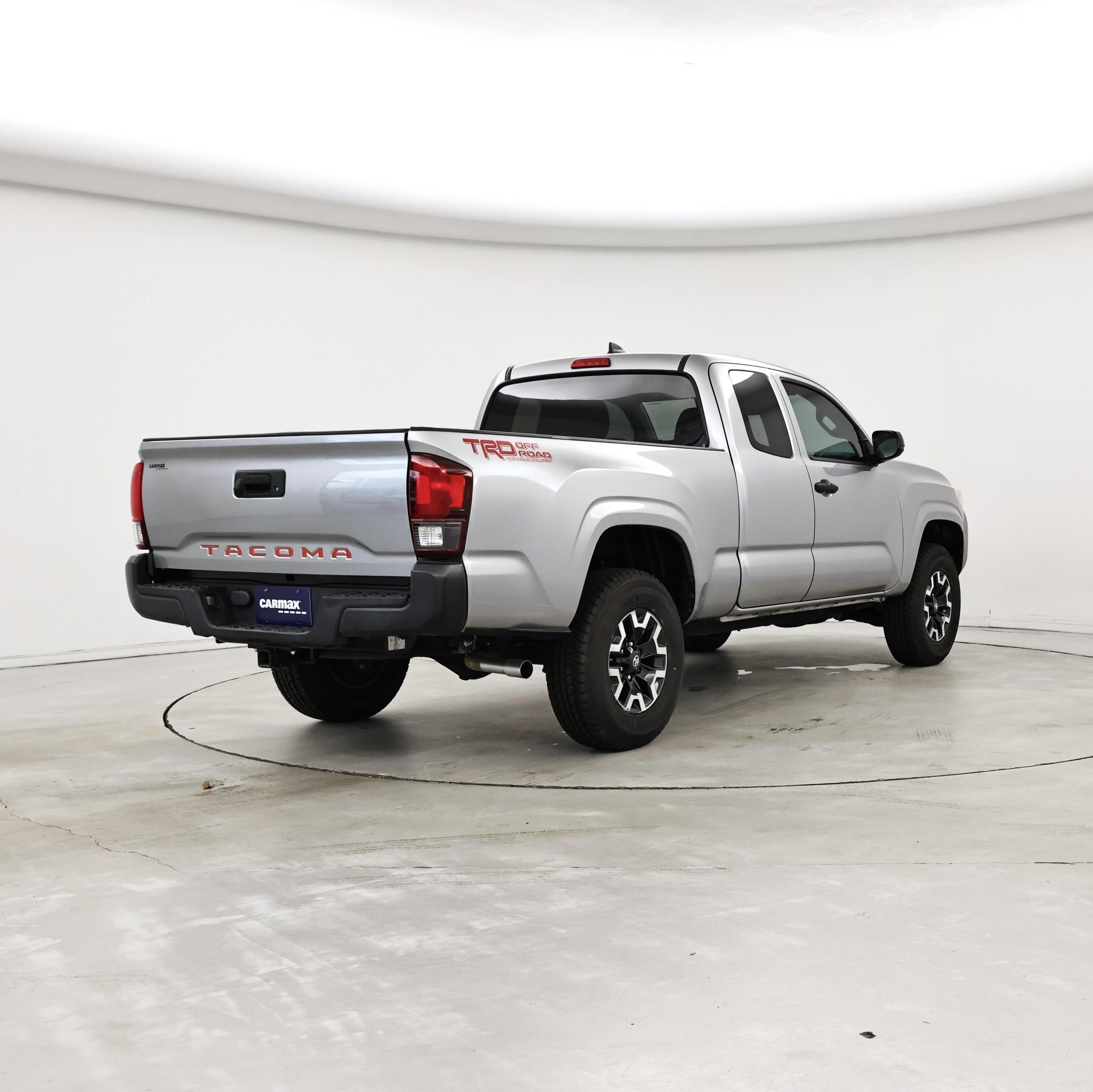 Thumbnail: 2019 Toyota Tacoma - 8