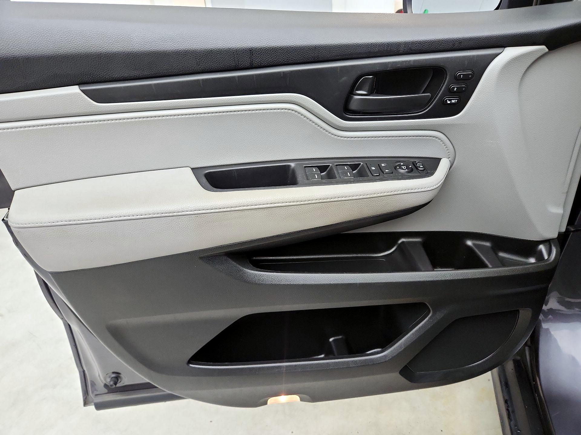 Thumbnail: 2019 Honda Odyssey - 12